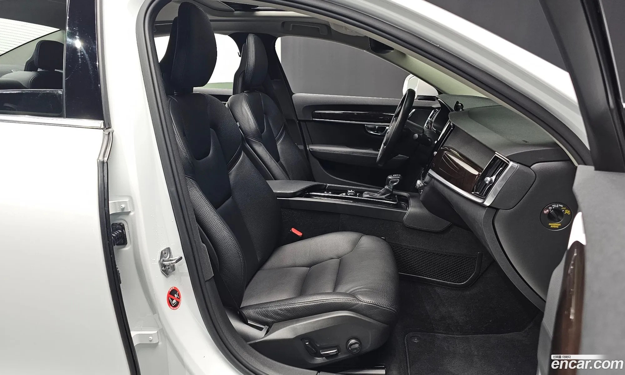 Volvo S90 2017 YV1PS68BCH1007145 — 19