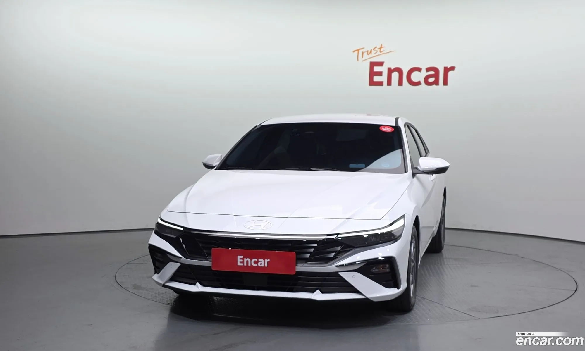 Hyundai Elantra 2025 — 18