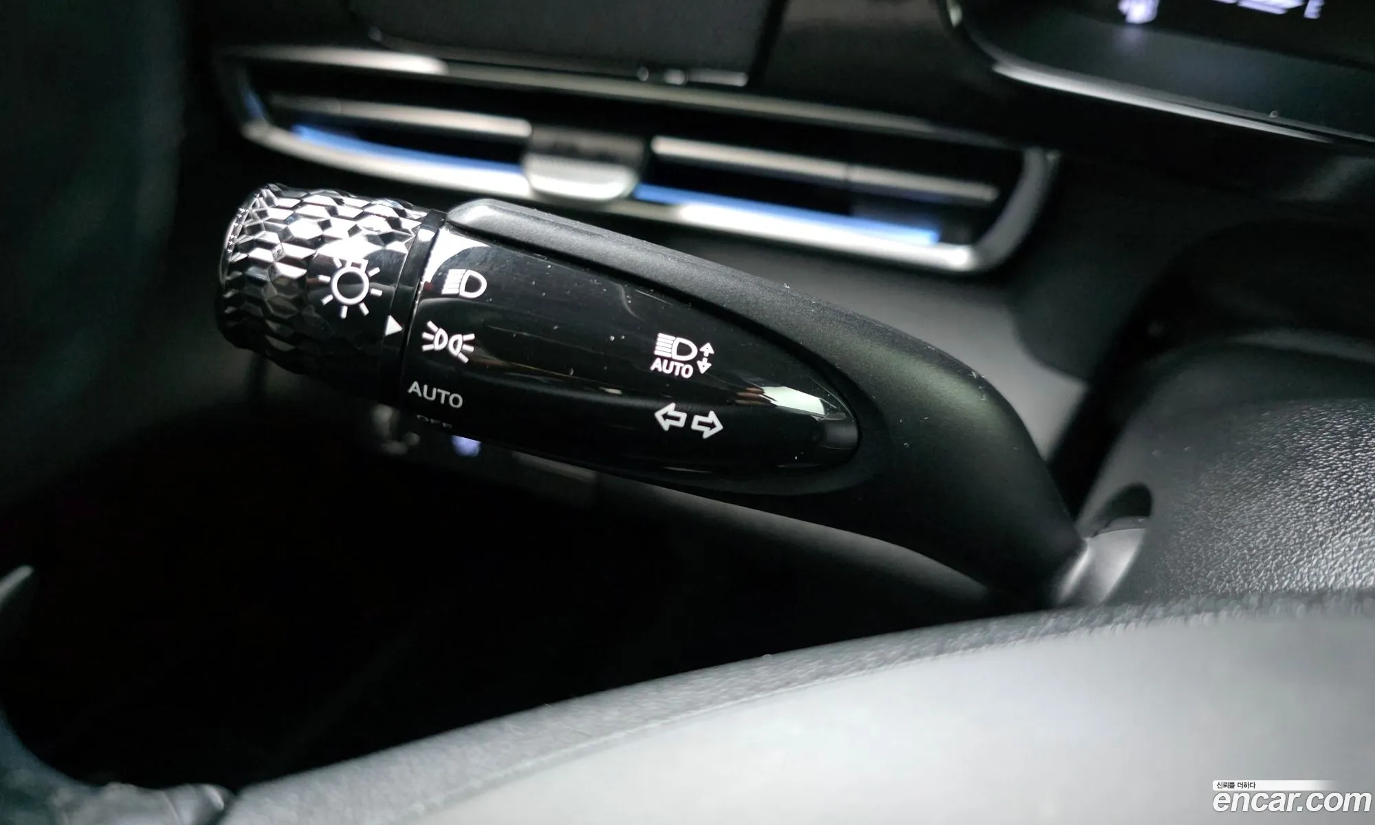 Hyundai Elantra 2025 — 5