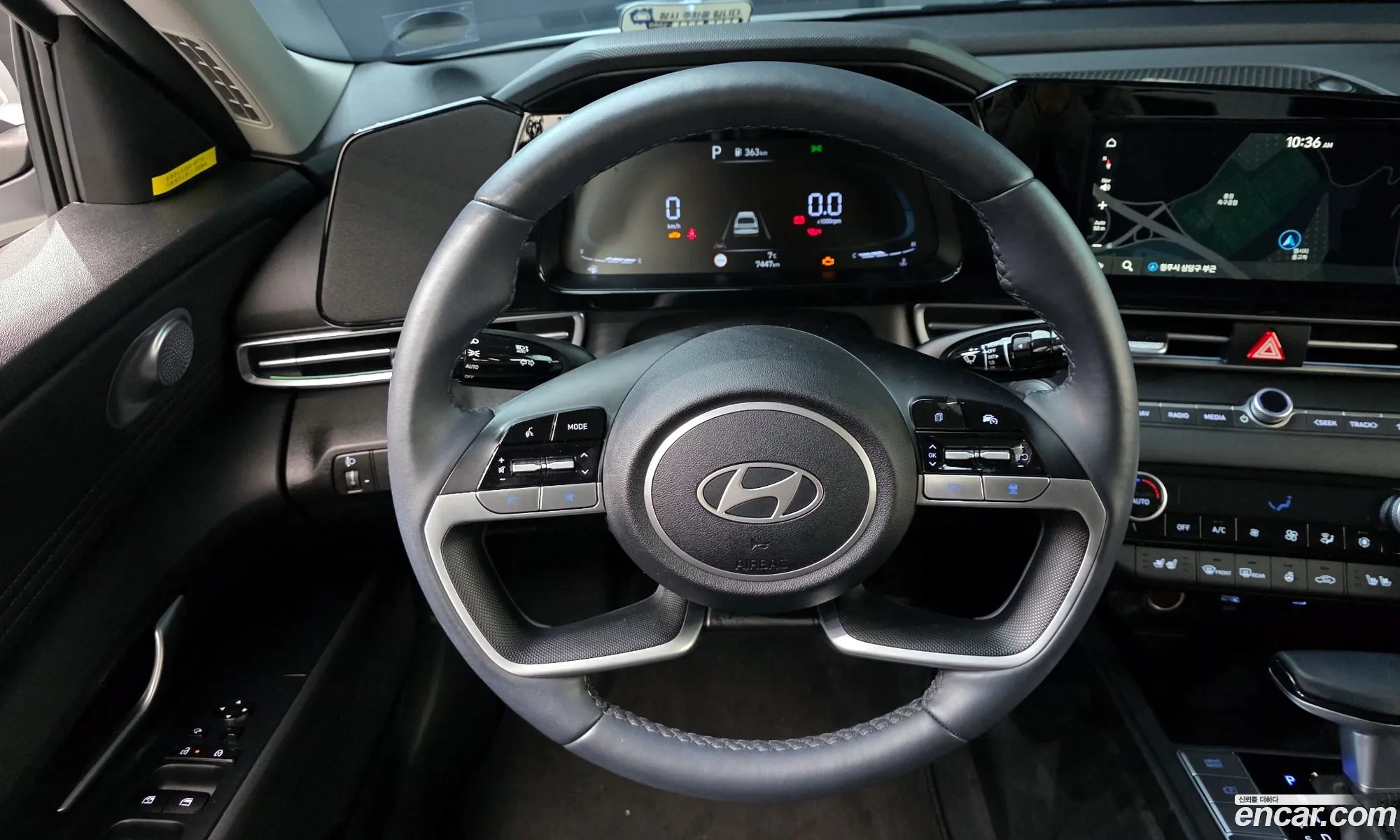 Hyundai Elantra 2025 — 12