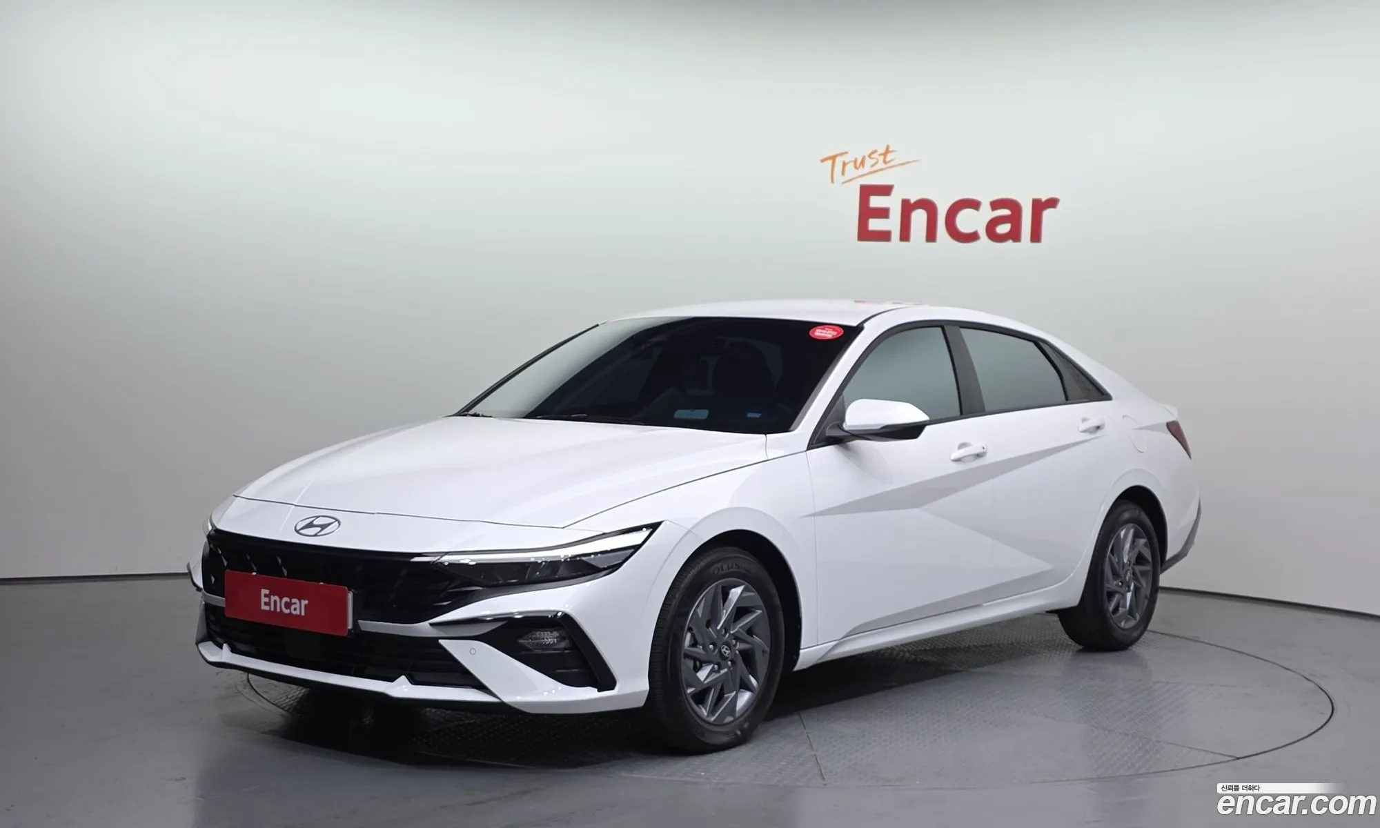 Hyundai Elantra 2025 — 13