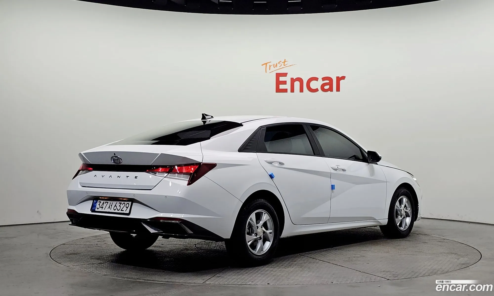 Hyundai Elantra 2021 — 16