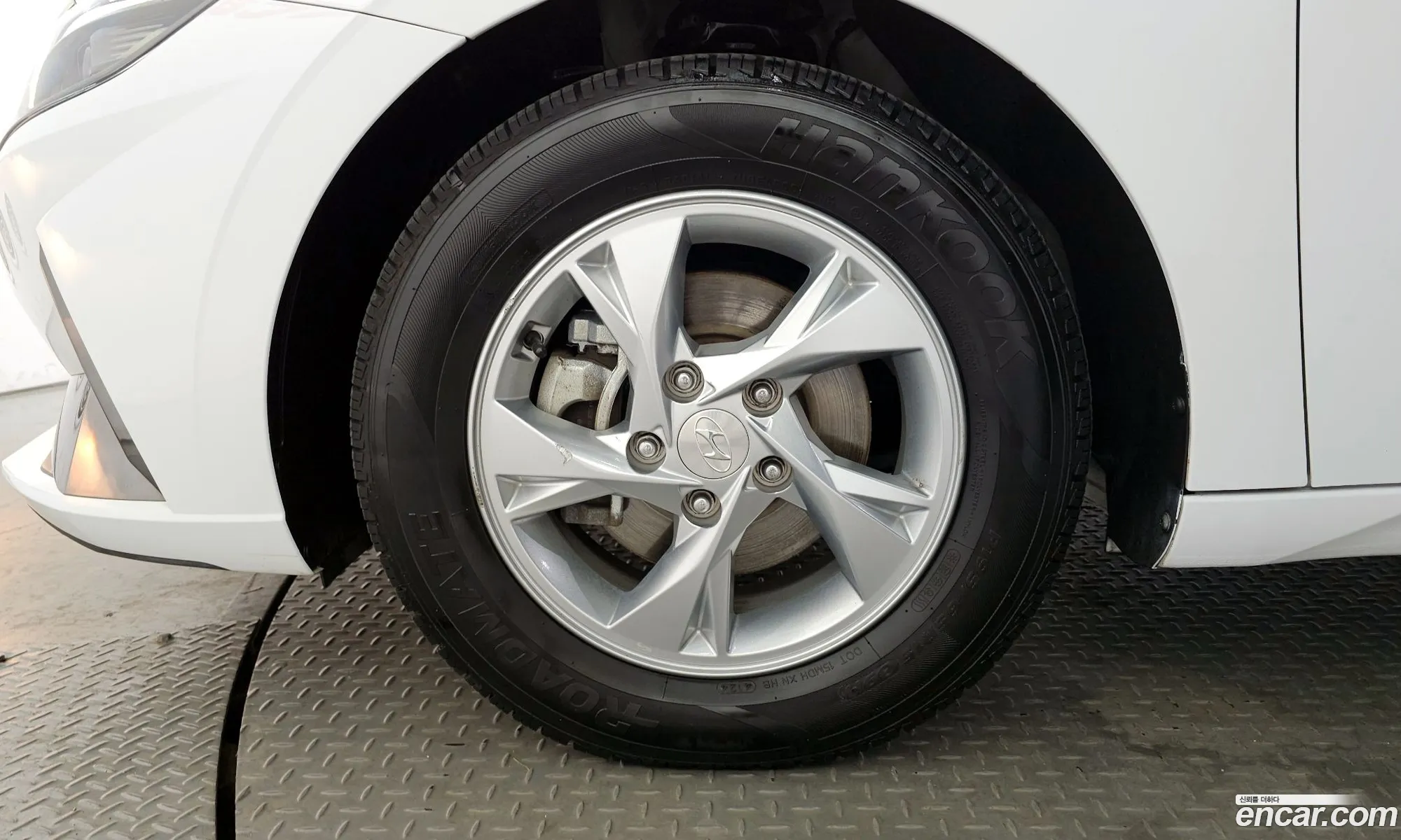 Hyundai Elantra 2021 — 19