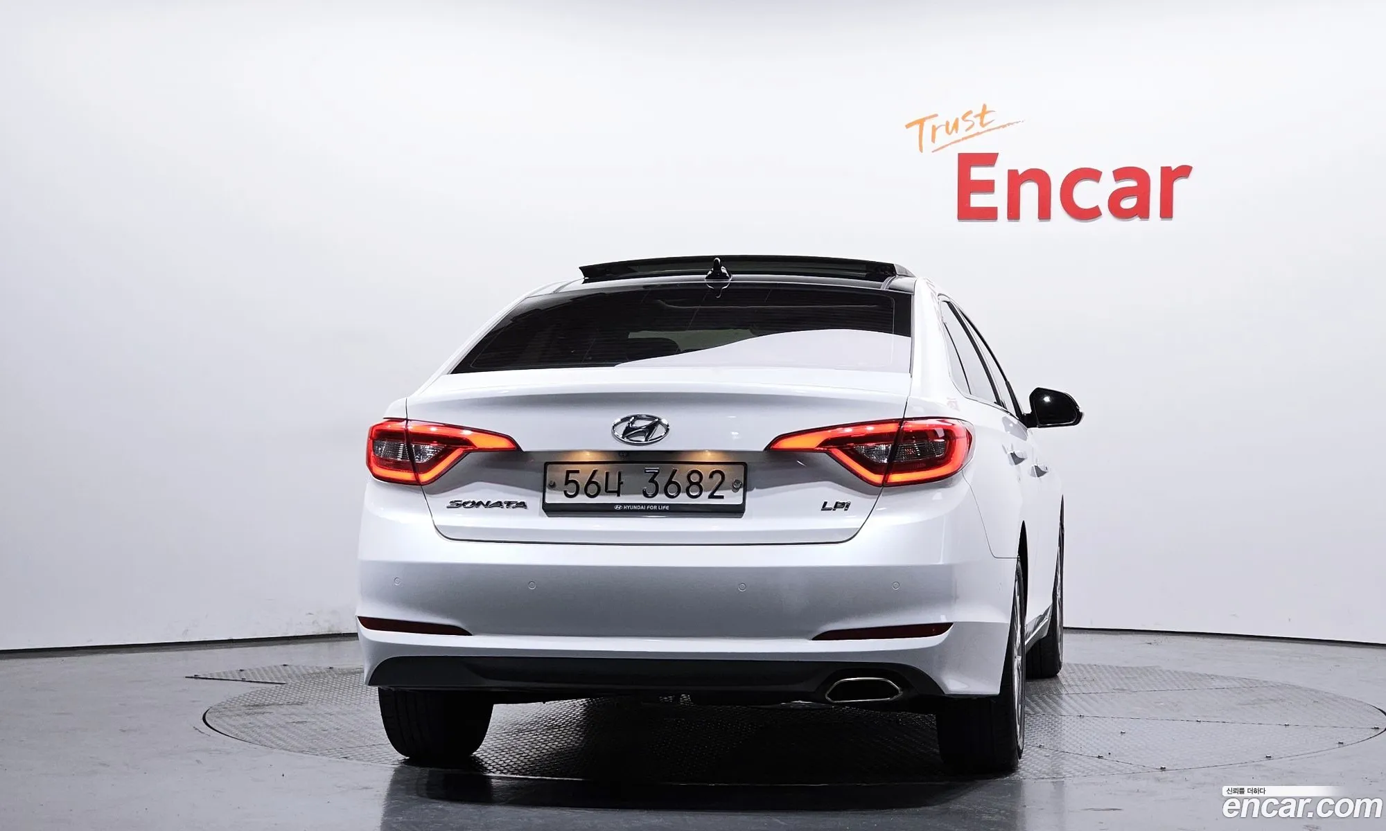 Hyundai LF Sonata 2014 — 15