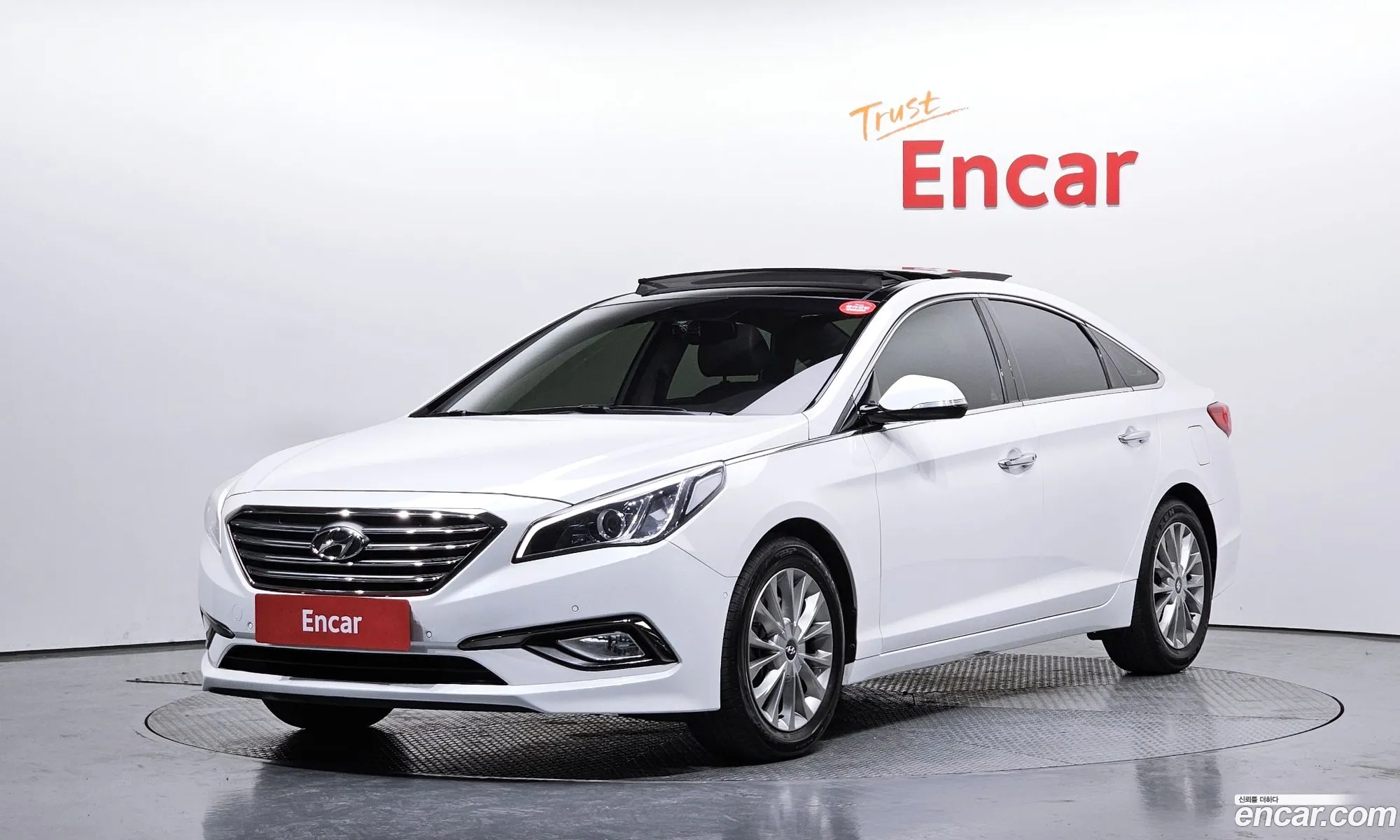 Hyundai LF Sonata 2014 — 11