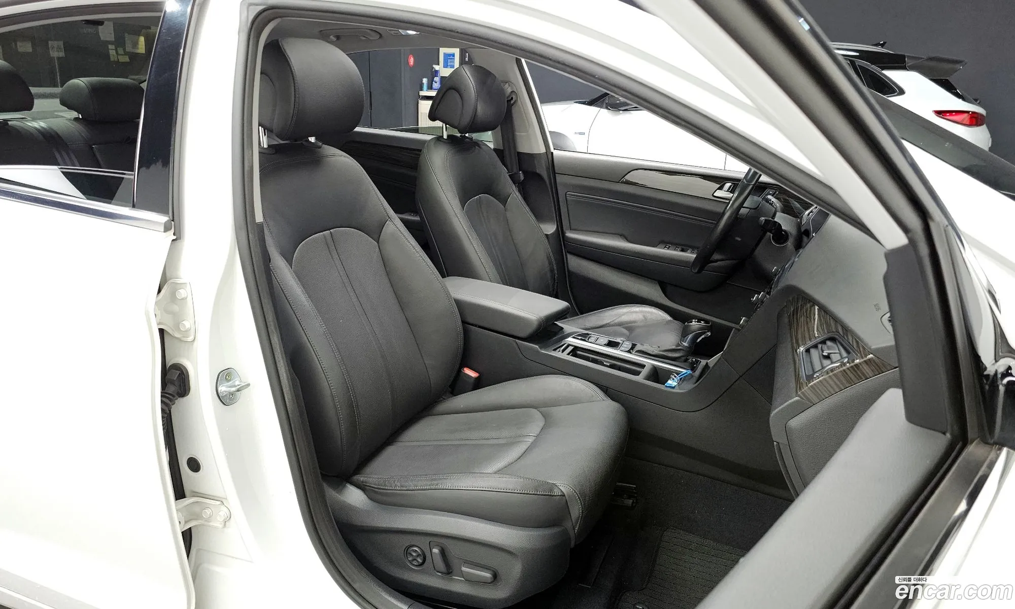 Hyundai LF Sonata 2014 — 3