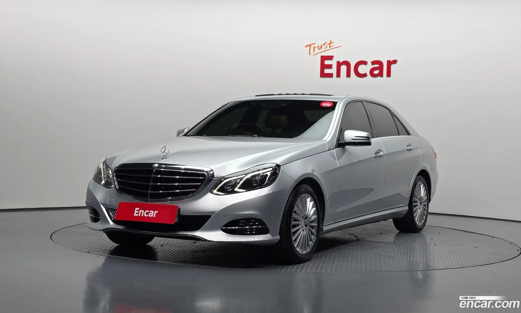 Mercedes-Benz E-Class W212 2014 WDDHF5FB6EA960695 — 6
