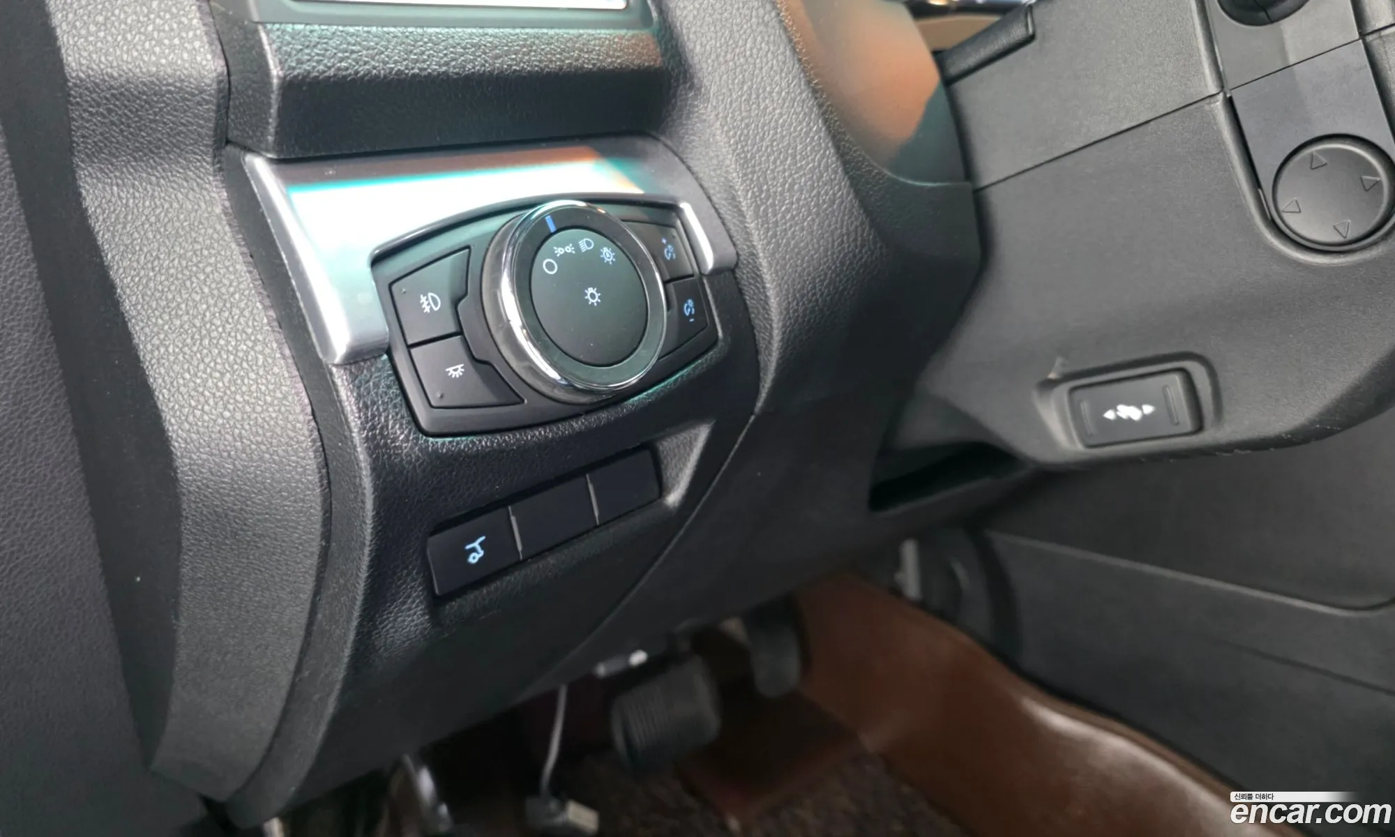Ford Explorer 2015 1FM5K8FH1GGA40919 — 3