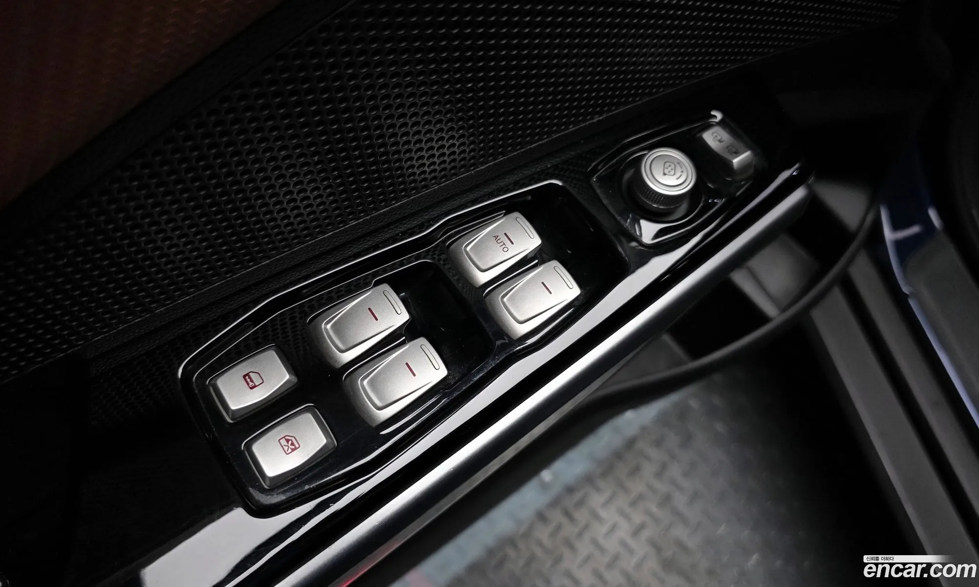 KG Mobility (SsangYong) Tivoli Armour 2019 — 7
