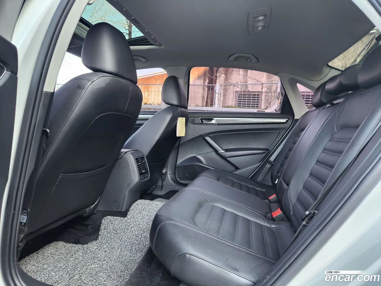 Volkswagen Passat 2018 — 15