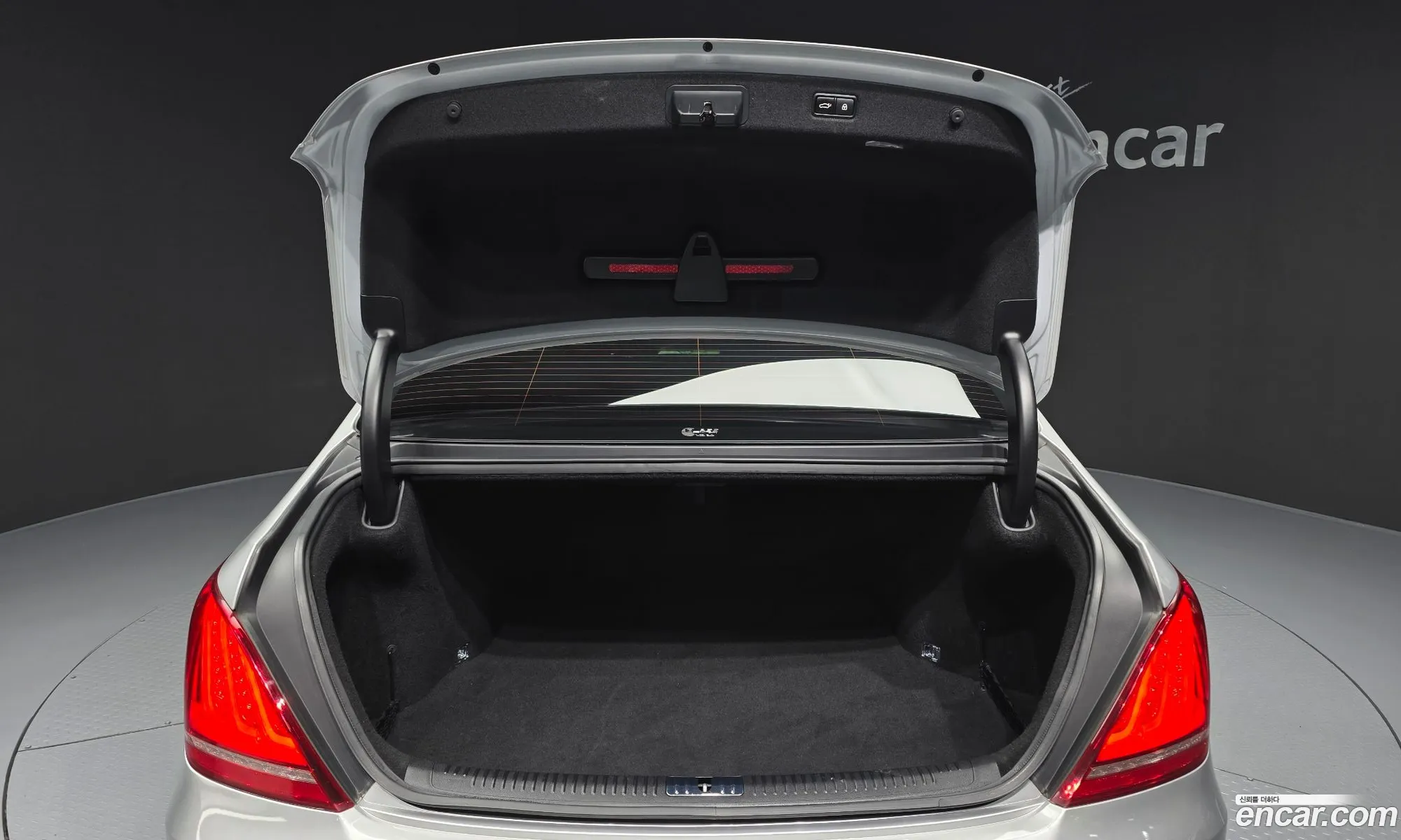 Genesis EQ900 2015 — 6