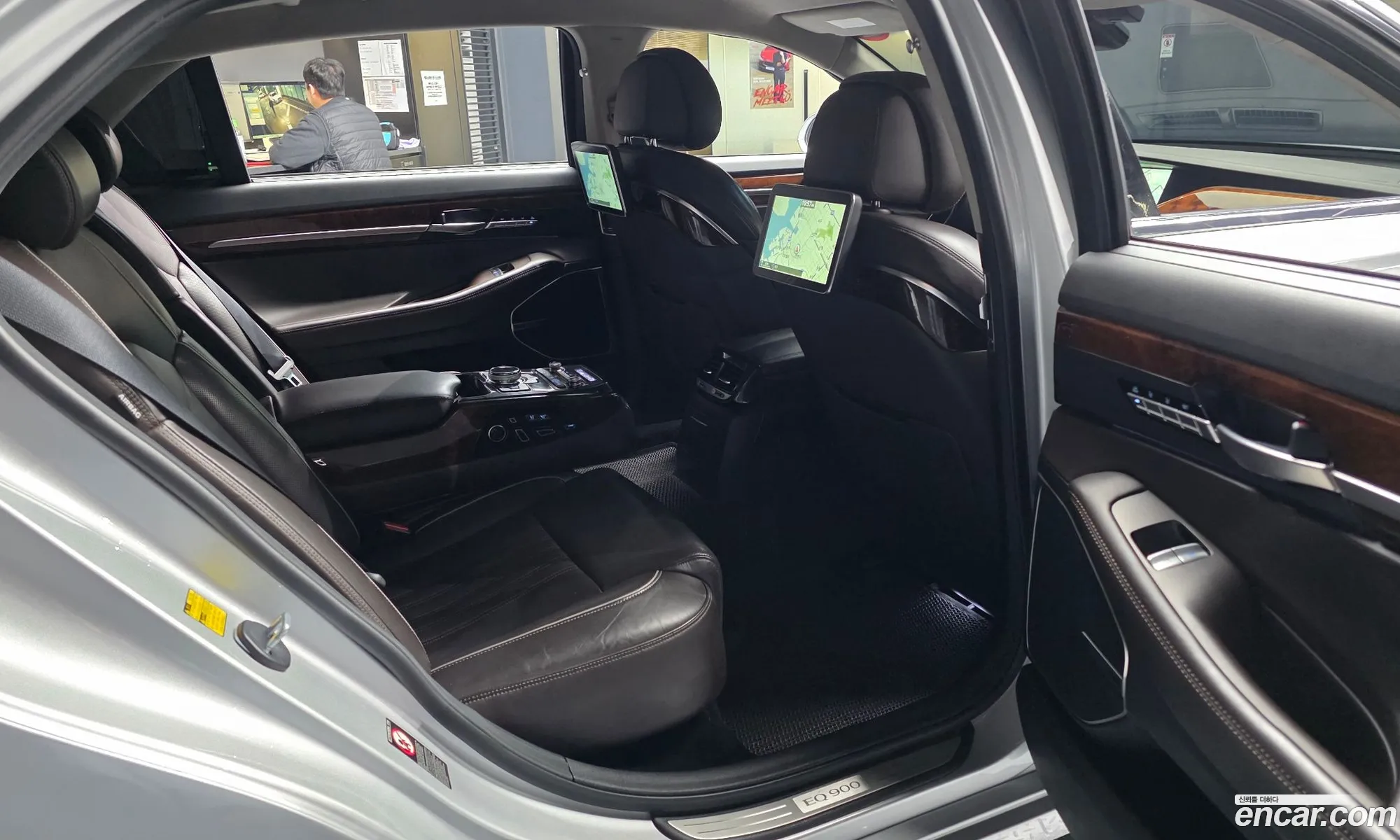 Genesis EQ900 2015 — 15