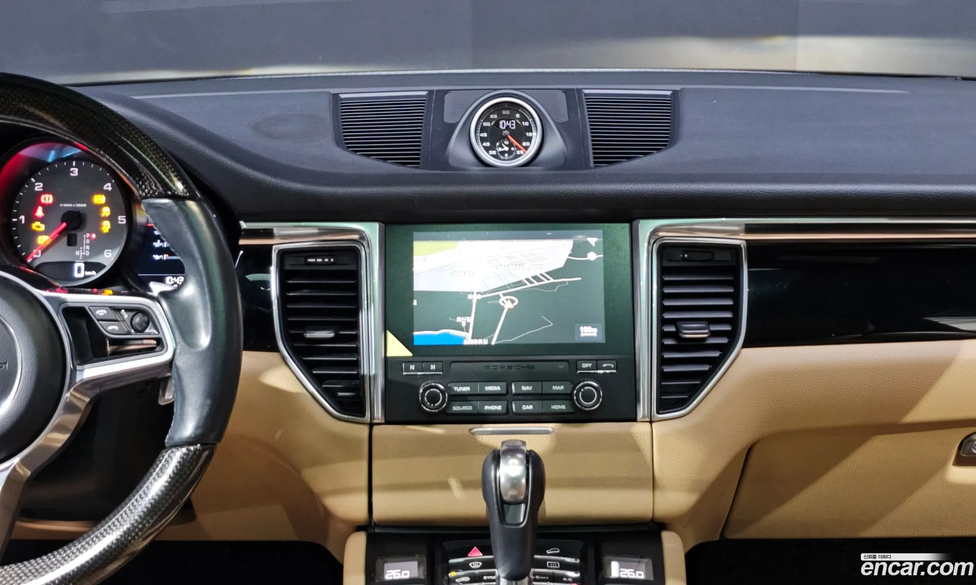 Porsche Macan 2016 WP1AD2951HLB70220 — 16