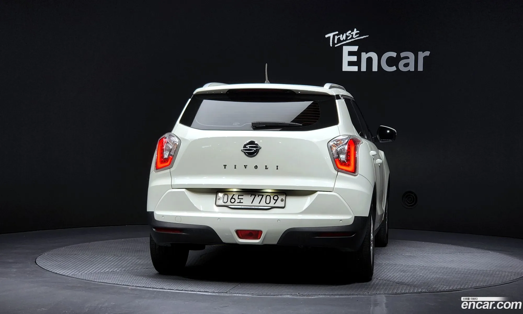 KG Mobility (SsangYong) Tivoli 2015 — 5