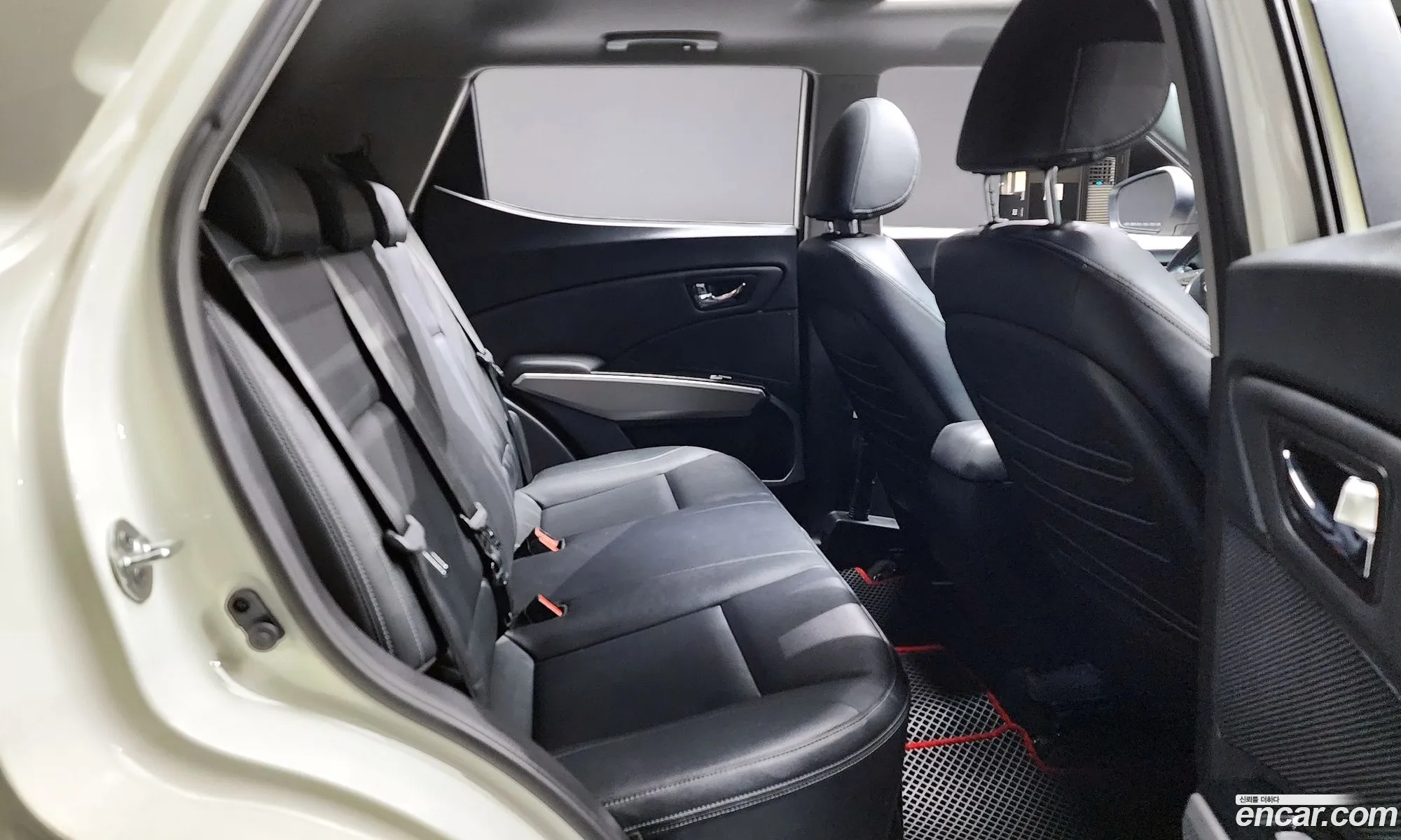 KG Mobility (SsangYong) Tivoli 2015 — 7