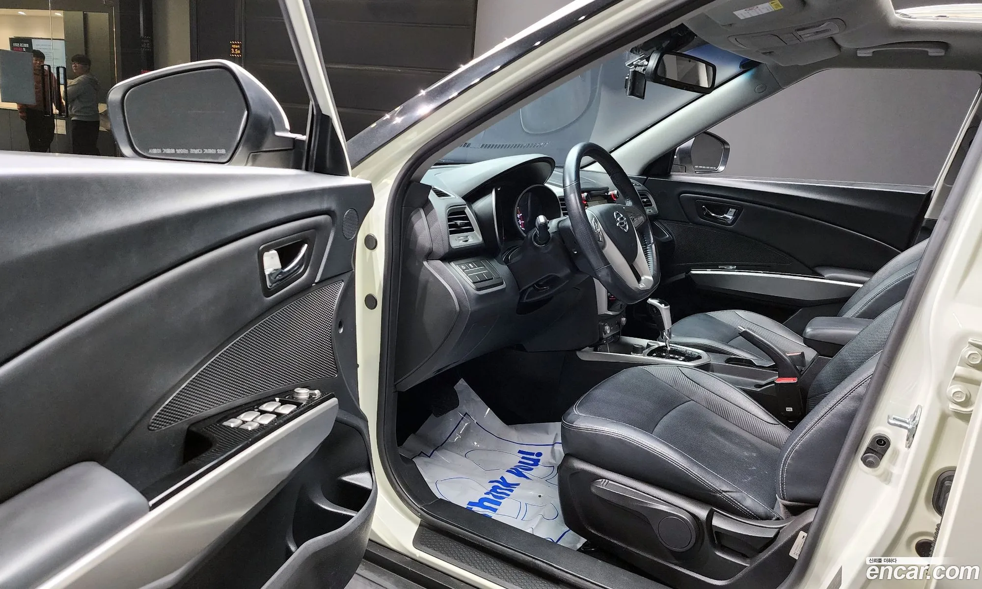 KG Mobility (SsangYong) Tivoli 2015 — 16