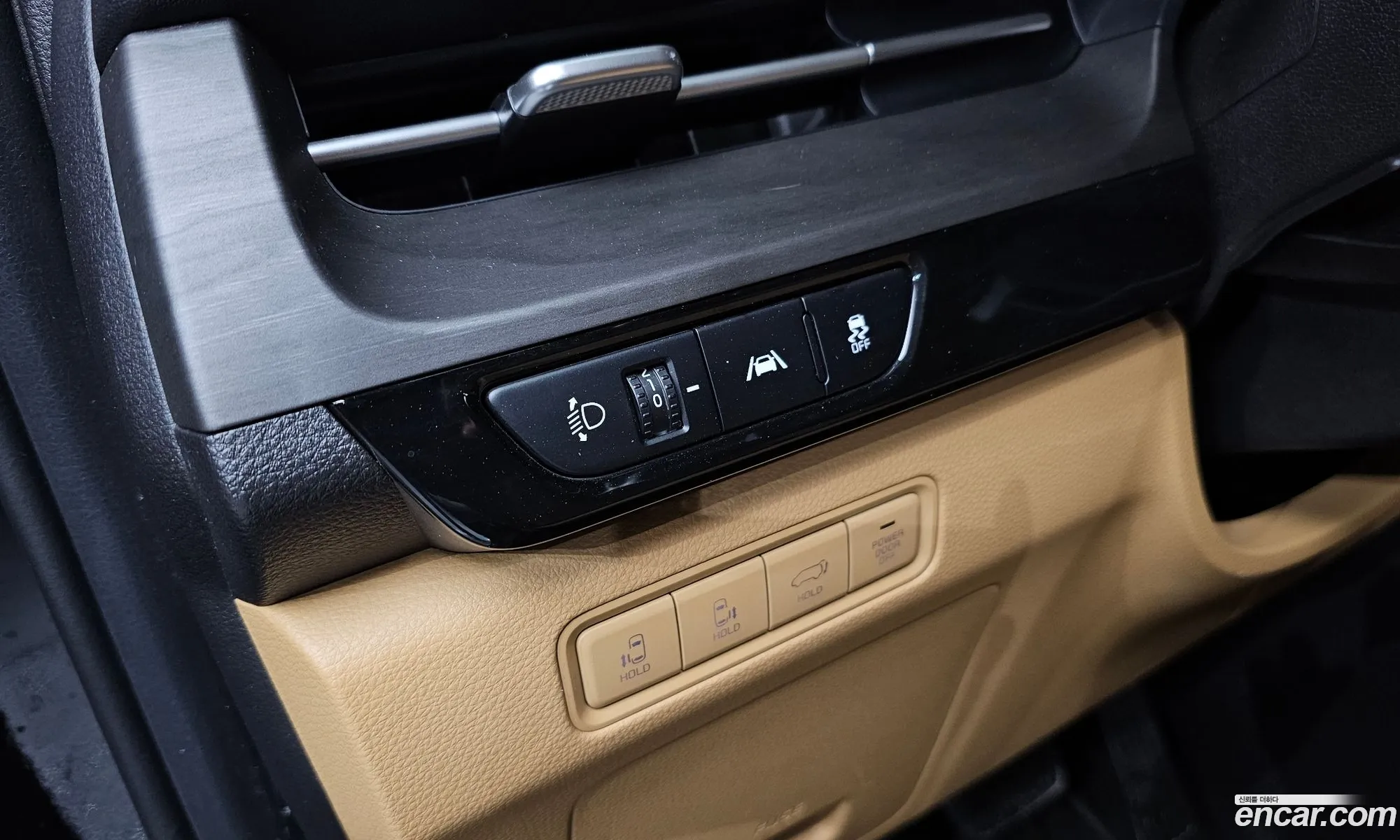 Kia Carnival 2020 KNANC81BBMS039258 — 6