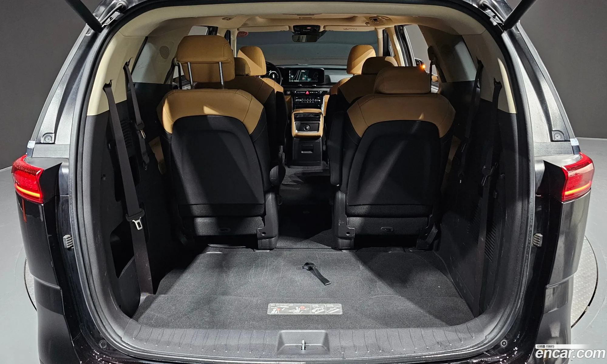 Kia Carnival 2020 KNANC81BBMS039258 — 11