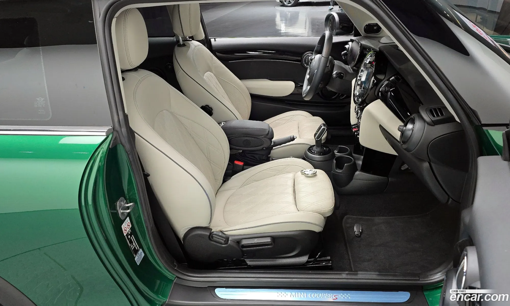 Mini Cooper S 2023 WMW61DH04P2T59981 — 14