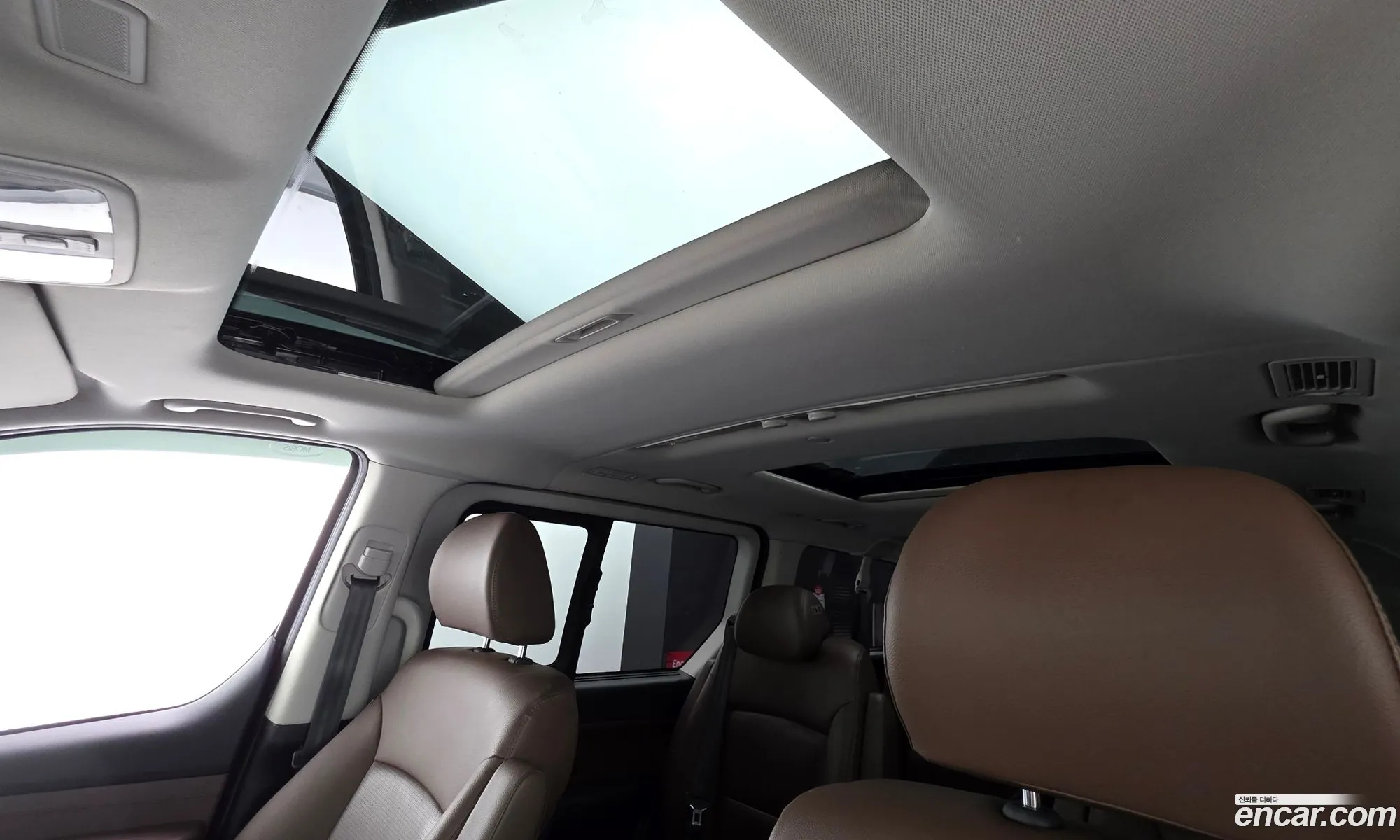 Hyundai Grand Starex 2018 — 16