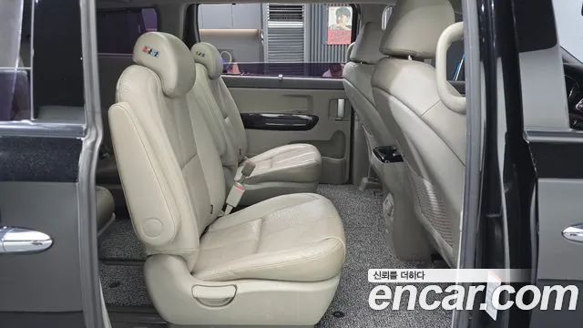 Kia Carnival 2015 — 5