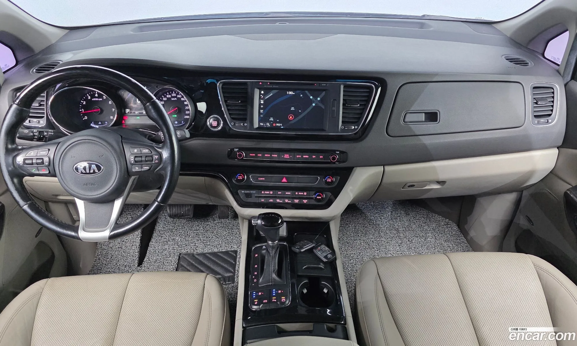 Kia Carnival 2015 — 3