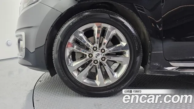 Kia Carnival 2015 — 12