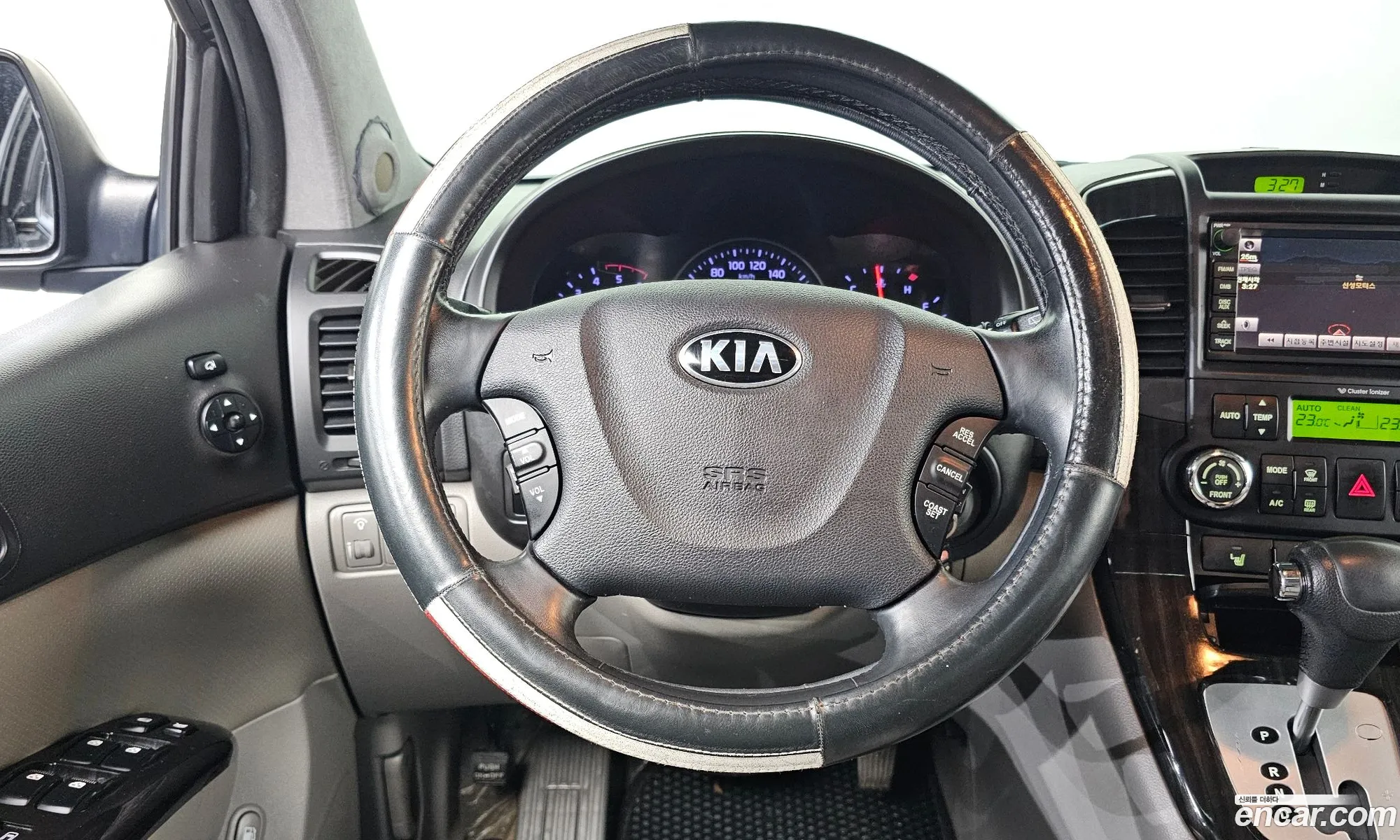 Kia Carnival R 2014 — 12