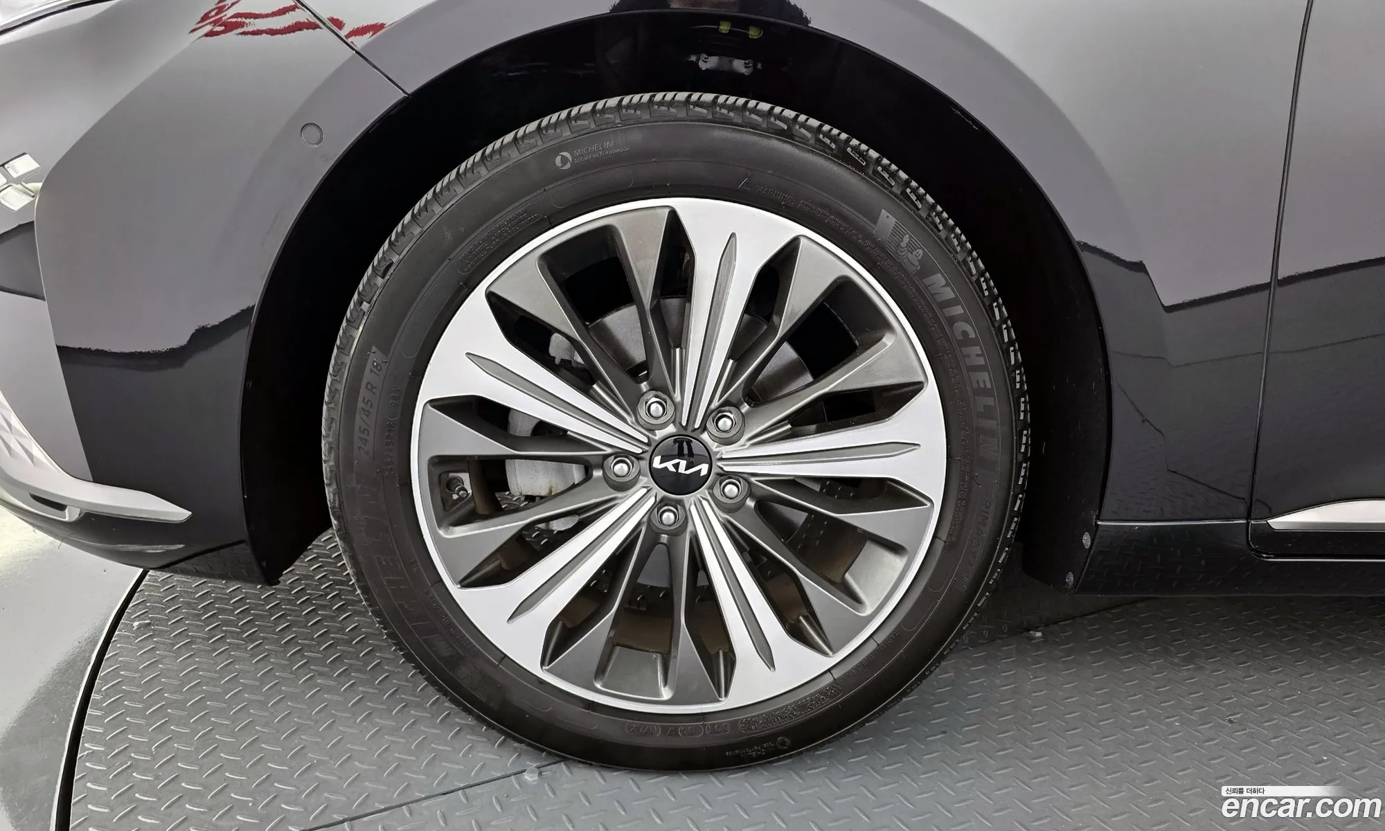 Kia K8 Hybrid 2022 — 11