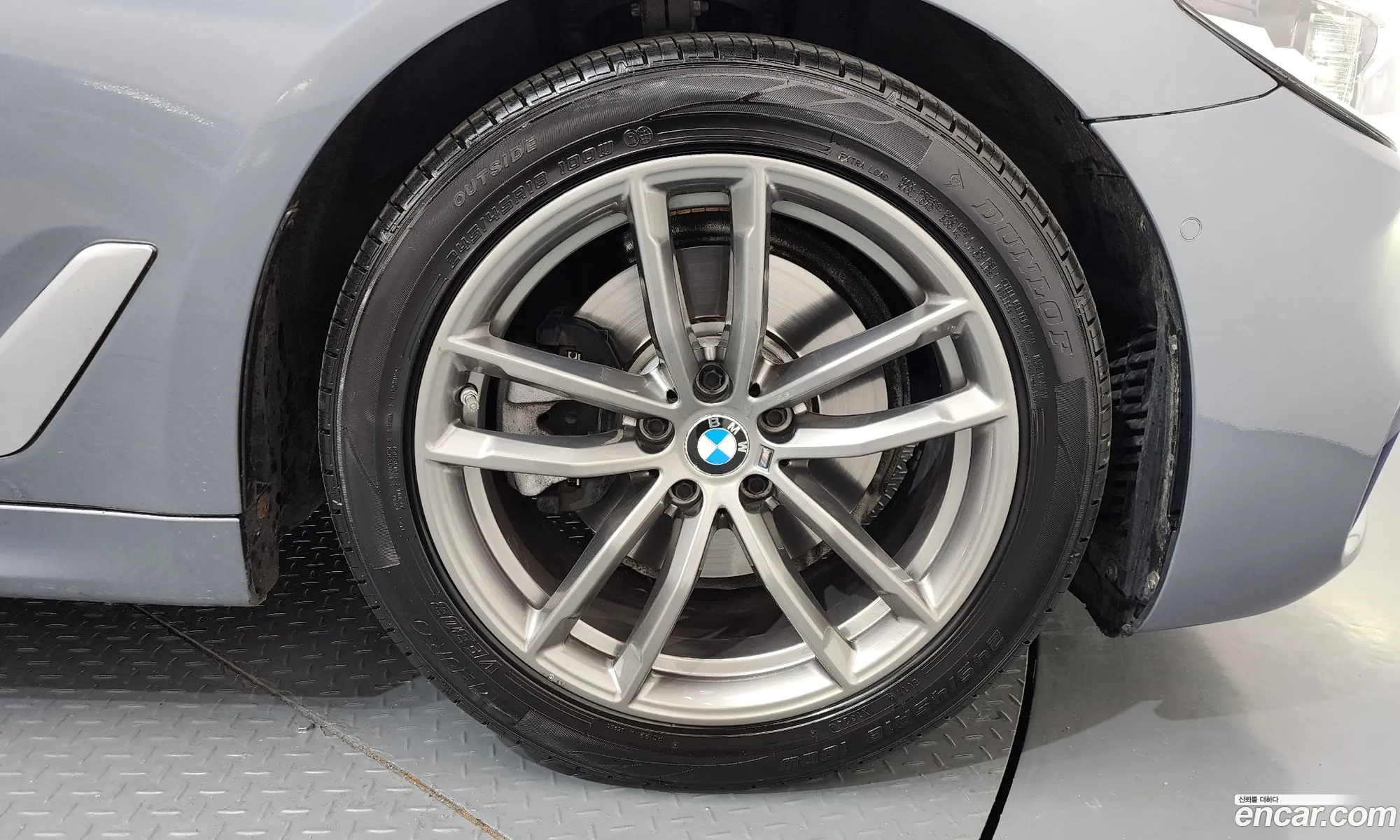 BMW 5 Series 2019 WBAJF3109KBJ09337 — 14