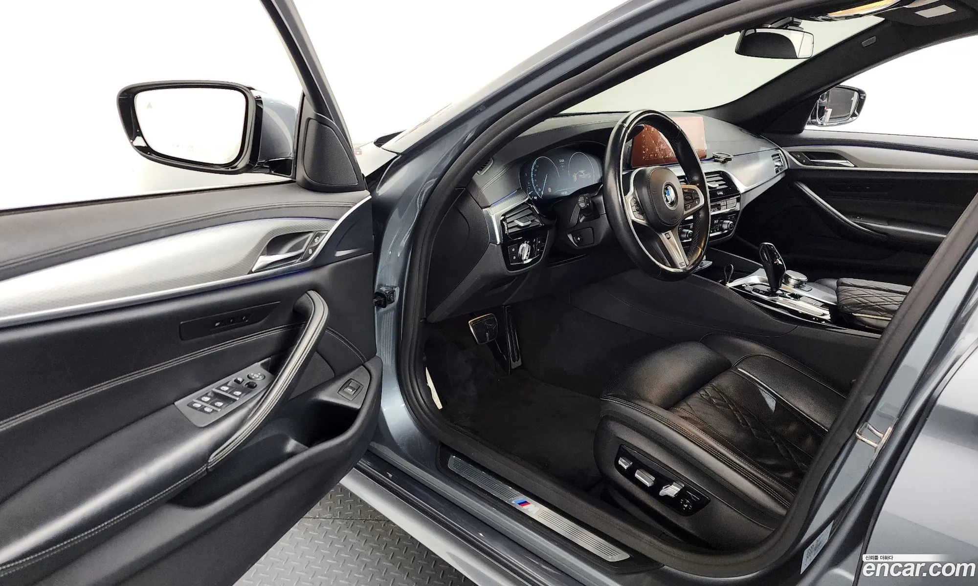 BMW 5 Series 2019 WBAJF3109KBJ09337 — 7