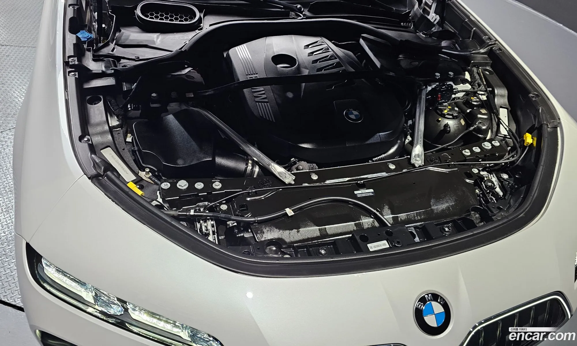 BMW 7 Series 2025 WBA31EH0111111111 — 18