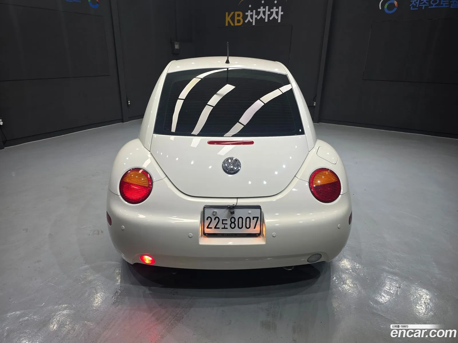 Volkswagen Beetle 2003 — 18