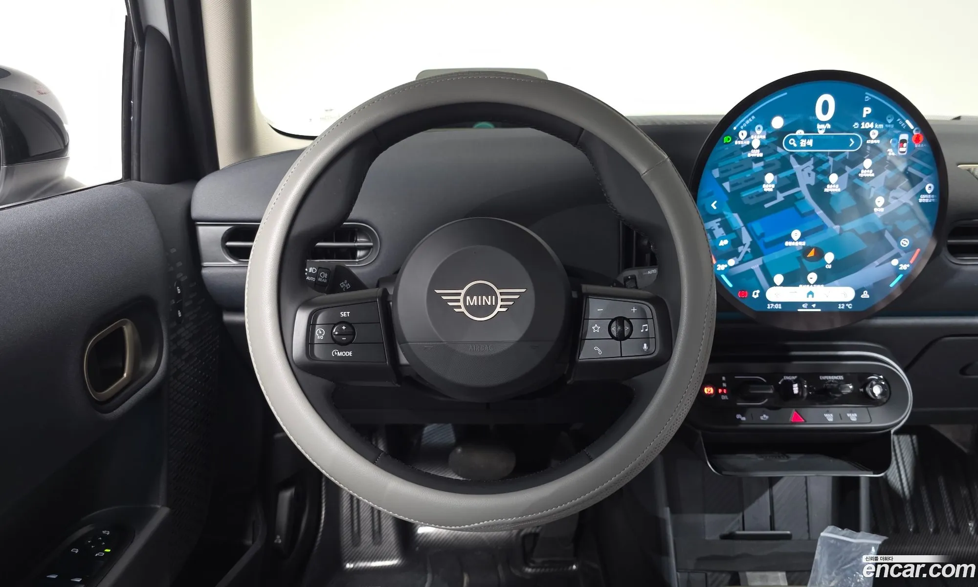 Mini Cooper C 2025 WMW61GD02S2X30135 — 18