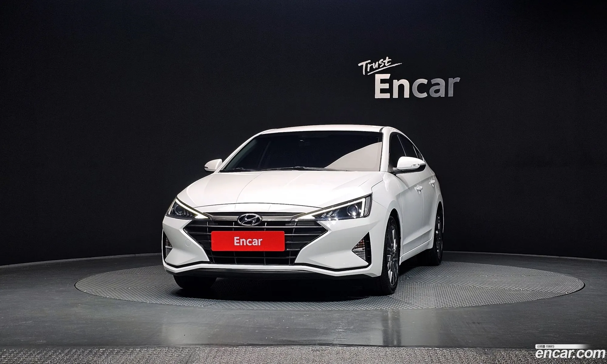 Hyundai Elantra AD 2018 — 11