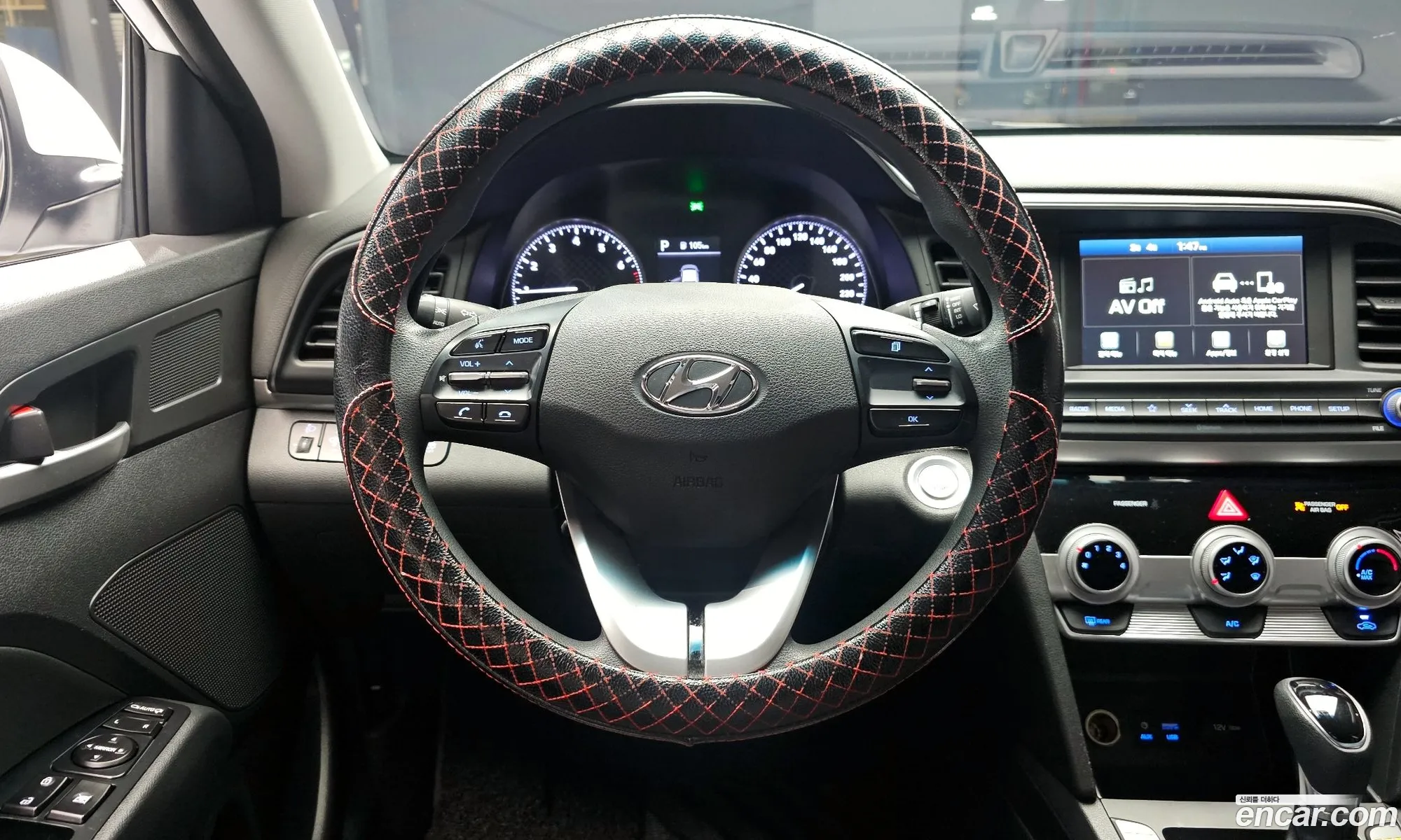 Hyundai Elantra AD 2018 — 10