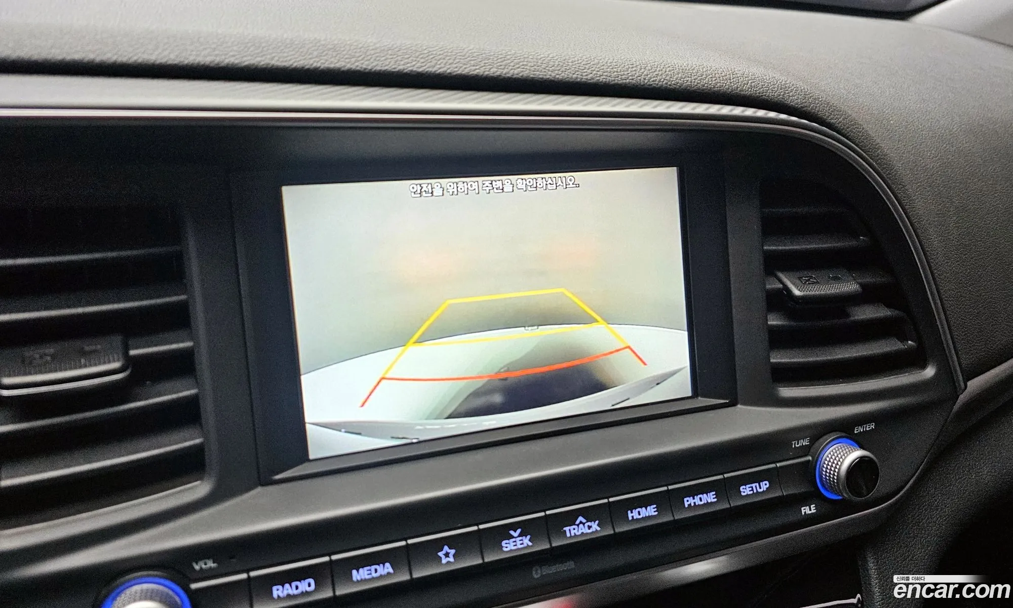 Hyundai Elantra AD 2018 — 14