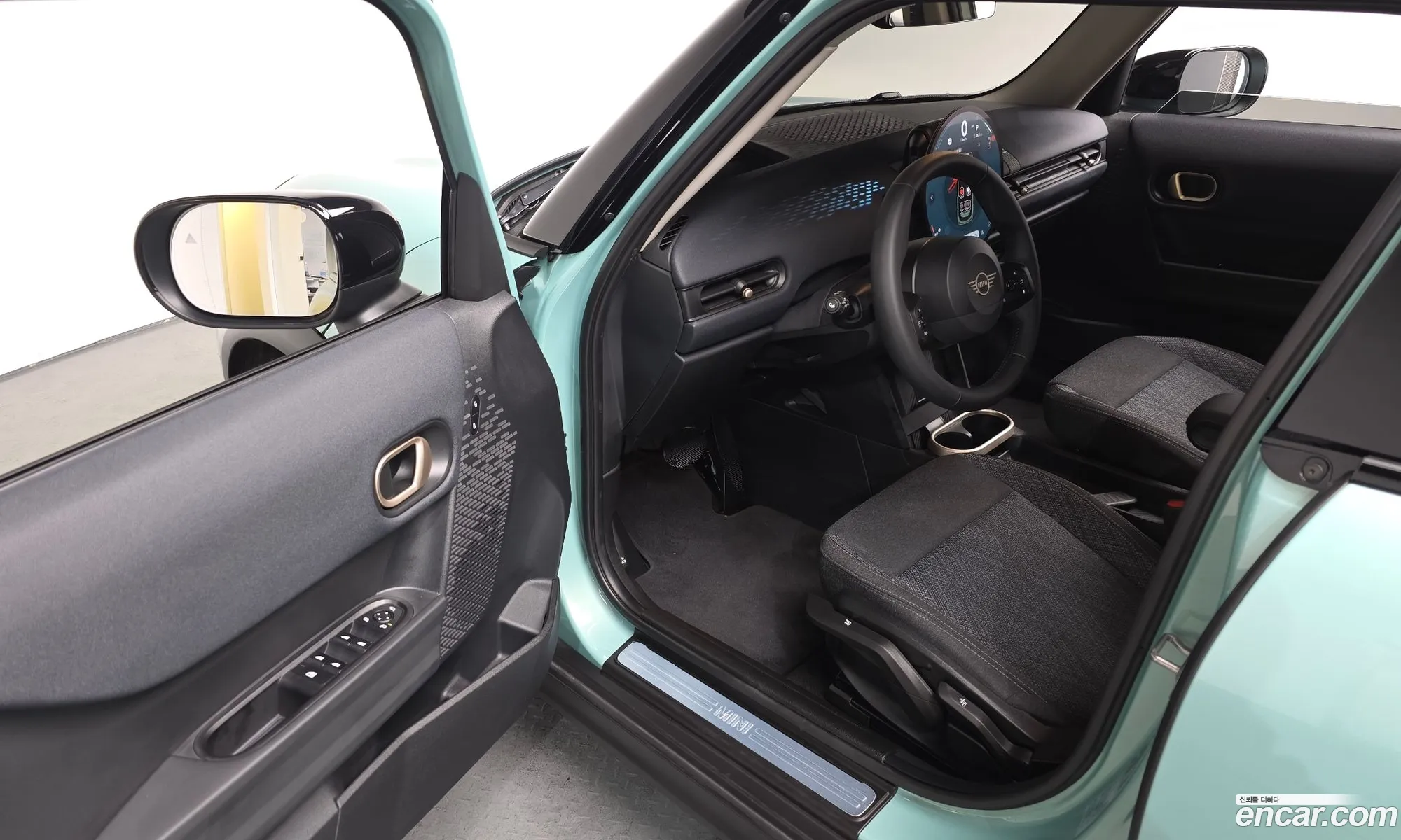 Mini Cooper C 2025 WMW61GD04S2X30671 — 15