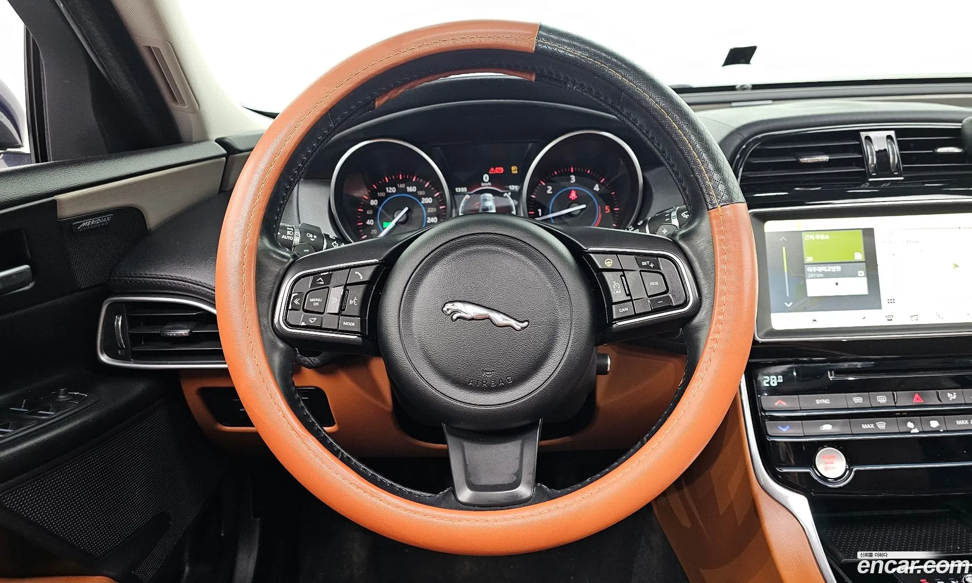 Jaguar XE 2017 SAJAB4BN2HCP03335 — 4