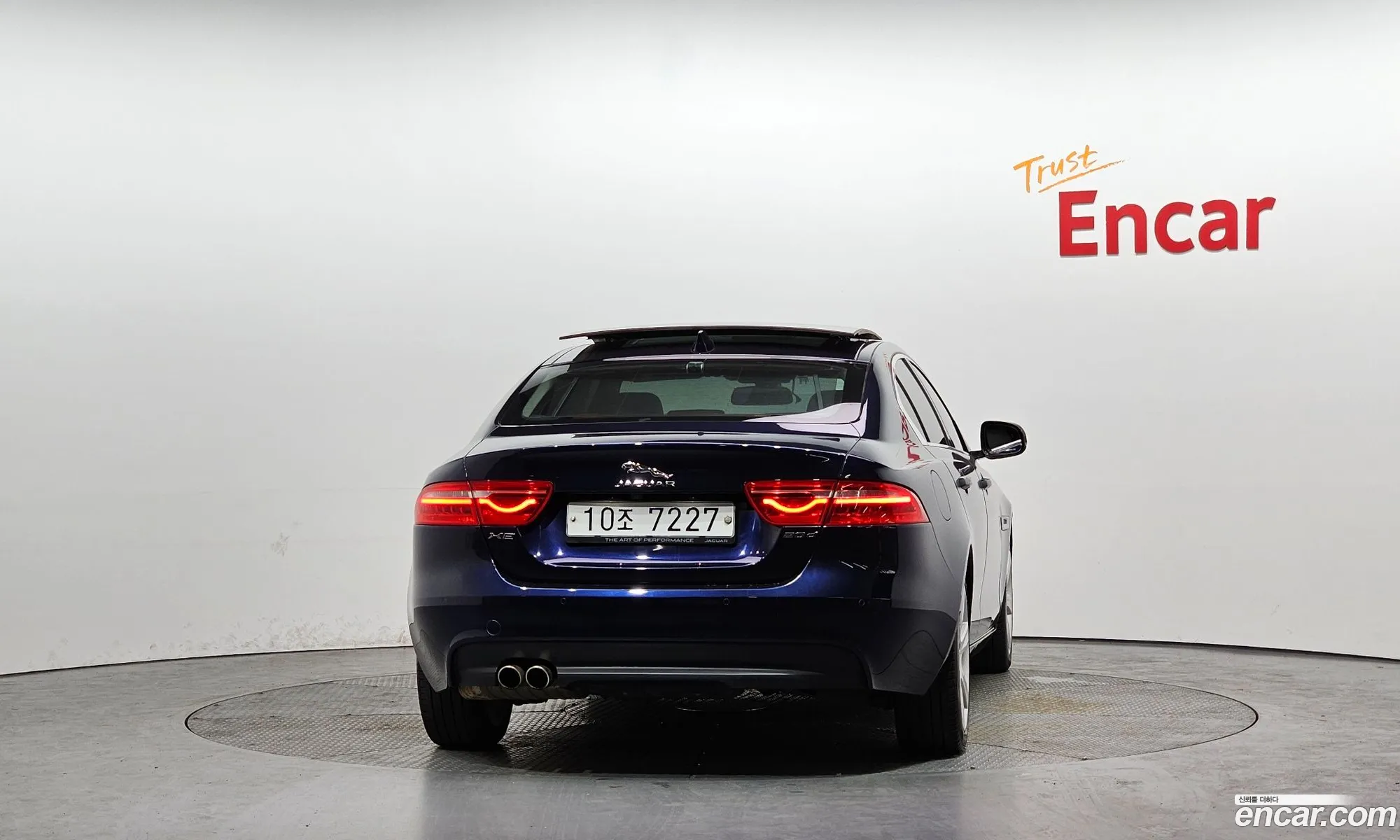 Jaguar XE 2017 SAJAB4BN2HCP03335 — 11