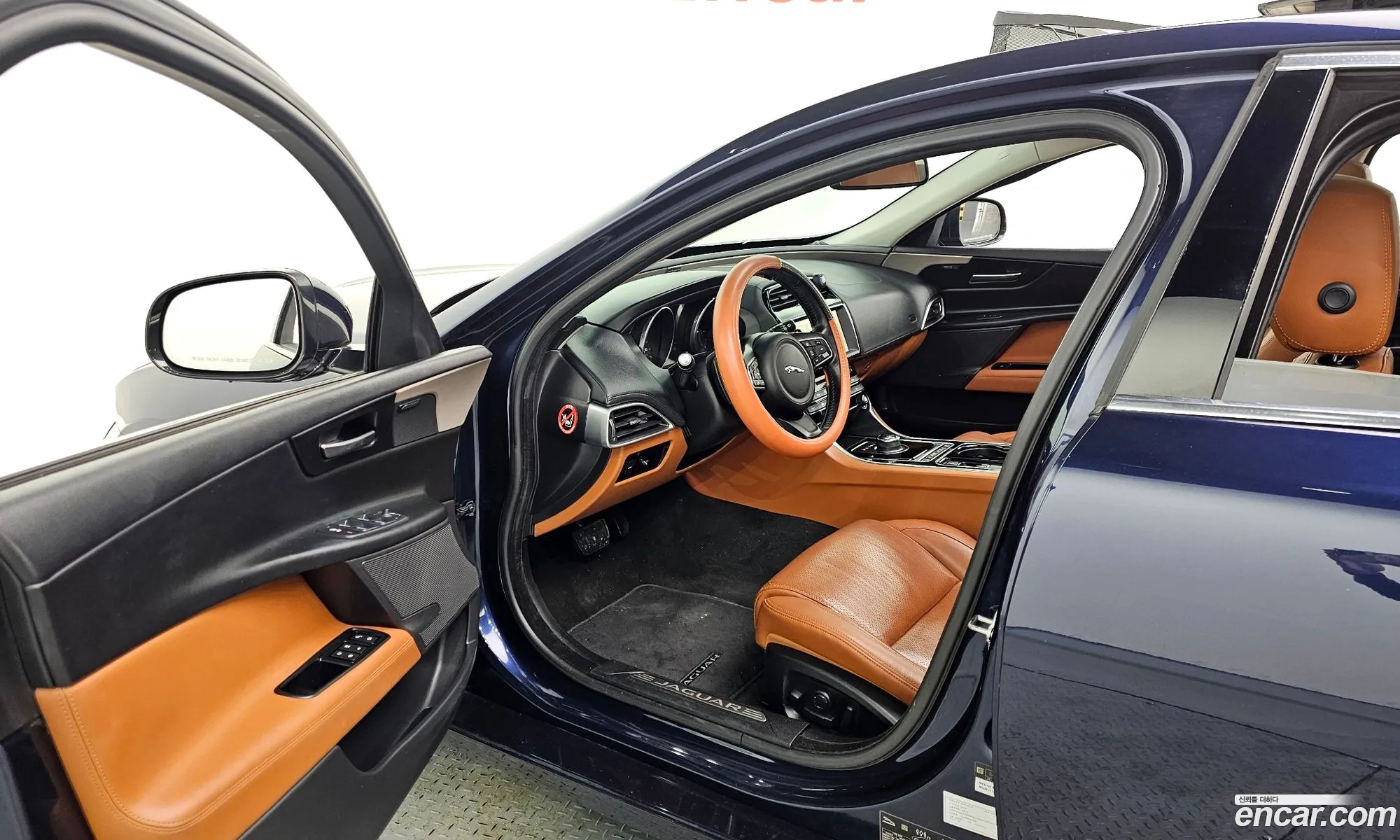 Jaguar XE 2017 SAJAB4BN2HCP03335 — 8