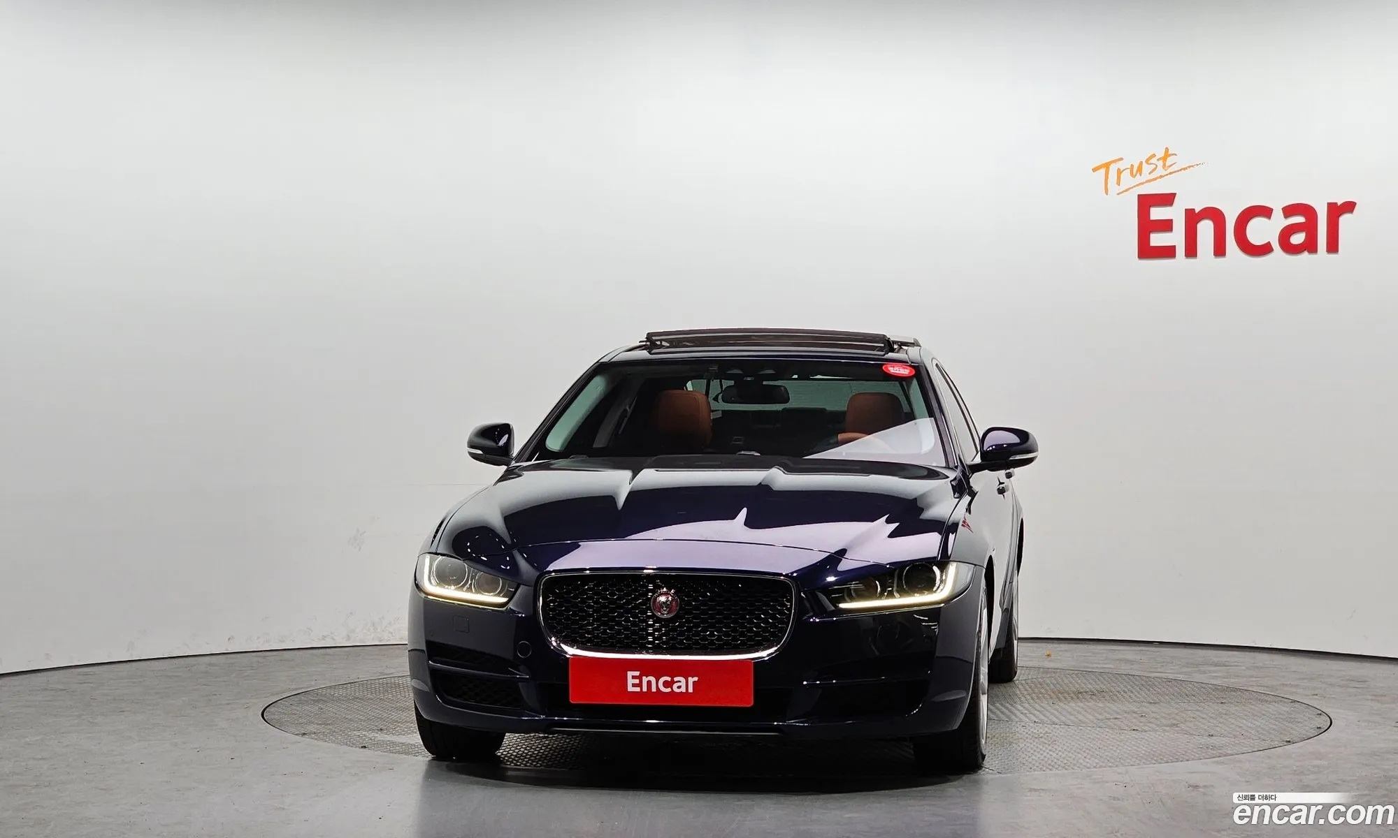 Jaguar XE 2017 SAJAB4BN2HCP03335 — 2
