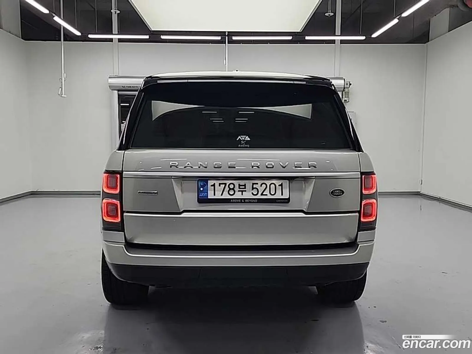 Land Rover Range Rover 2016 — 9