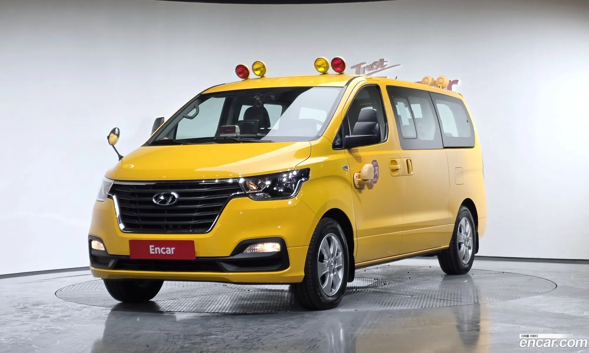 Hyundai Grand Starex 2019 — 13