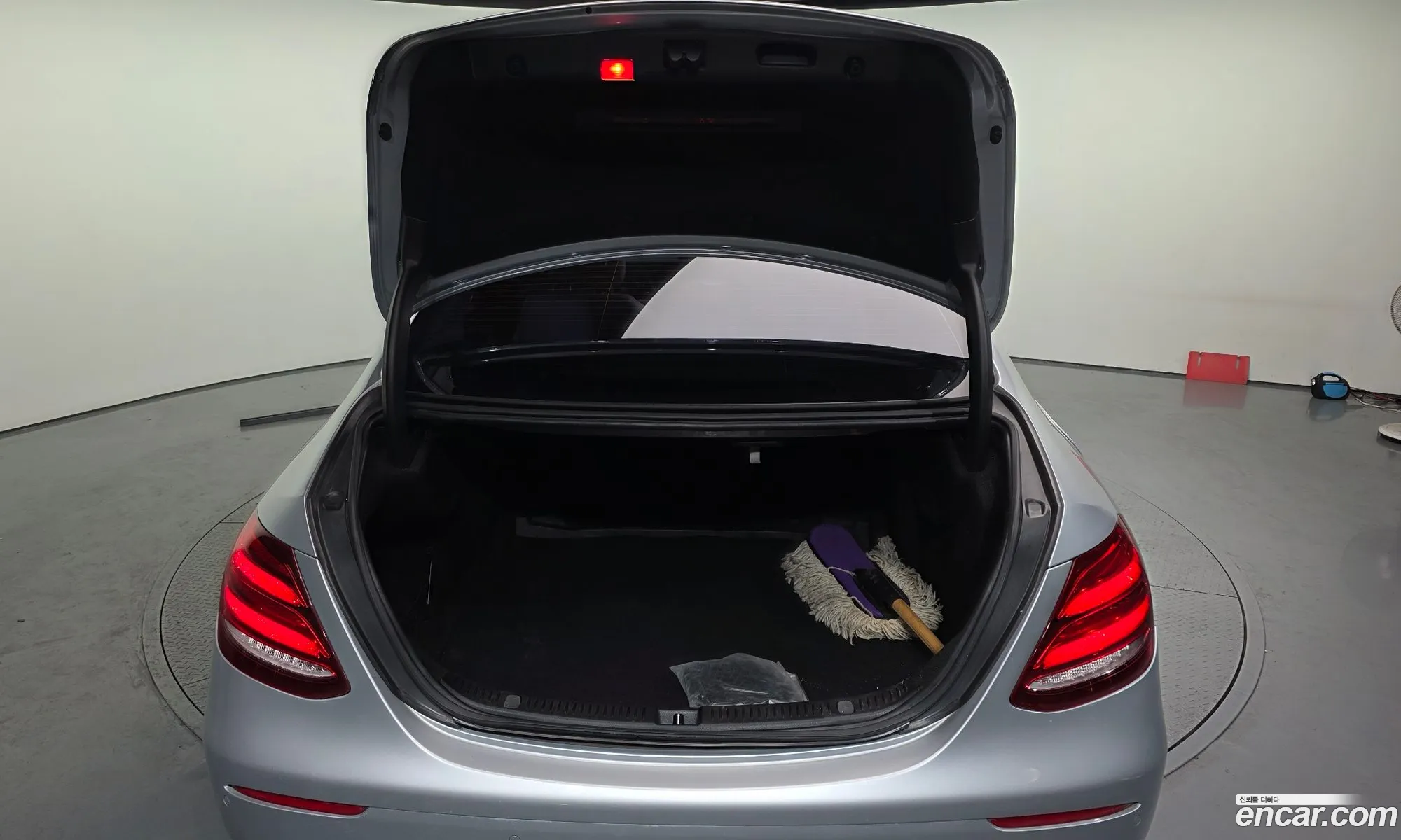Mercedes-Benz E-Class W213 2017 WDDZF0EB9HA160793 — 10