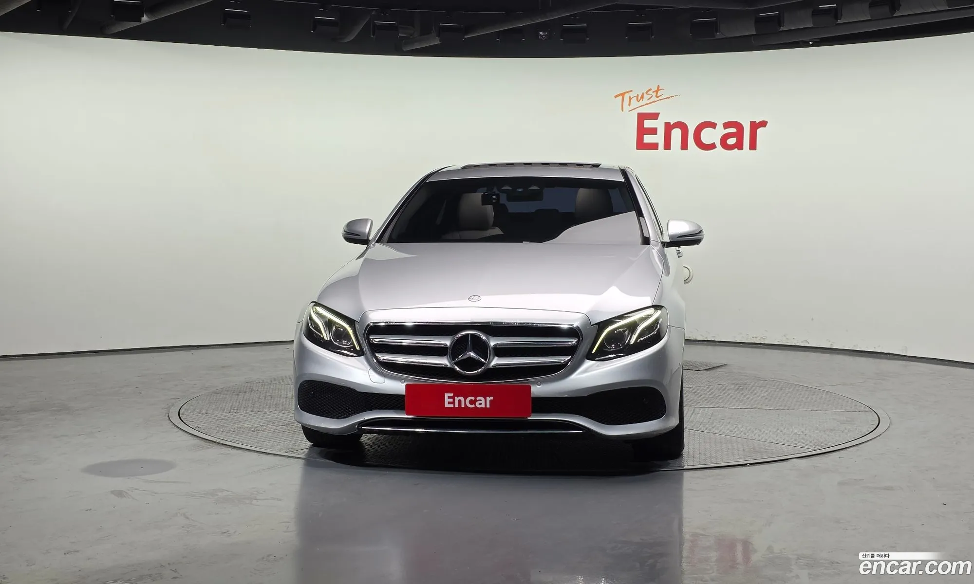 Mercedes-Benz E-Class W213 2017 WDDZF0EB9HA160793 — 19