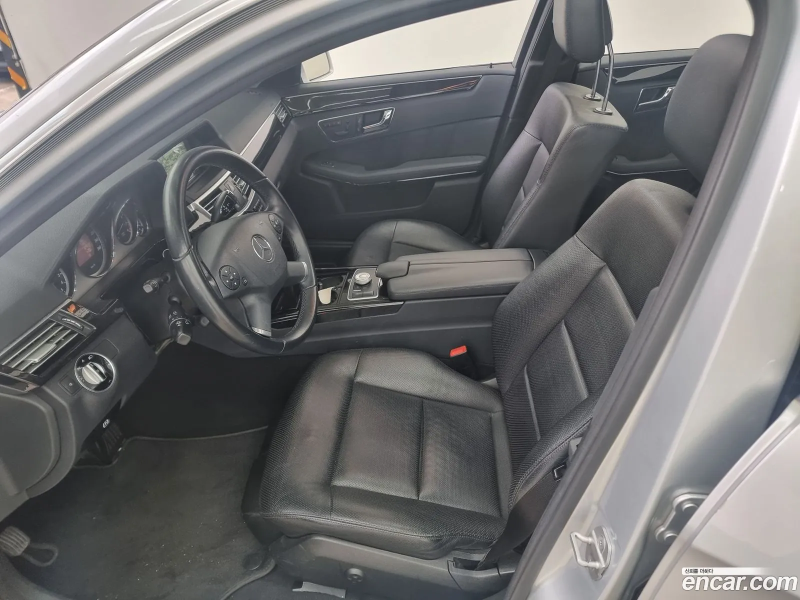 Mercedes-Benz E-Class W212 2011 — 9
