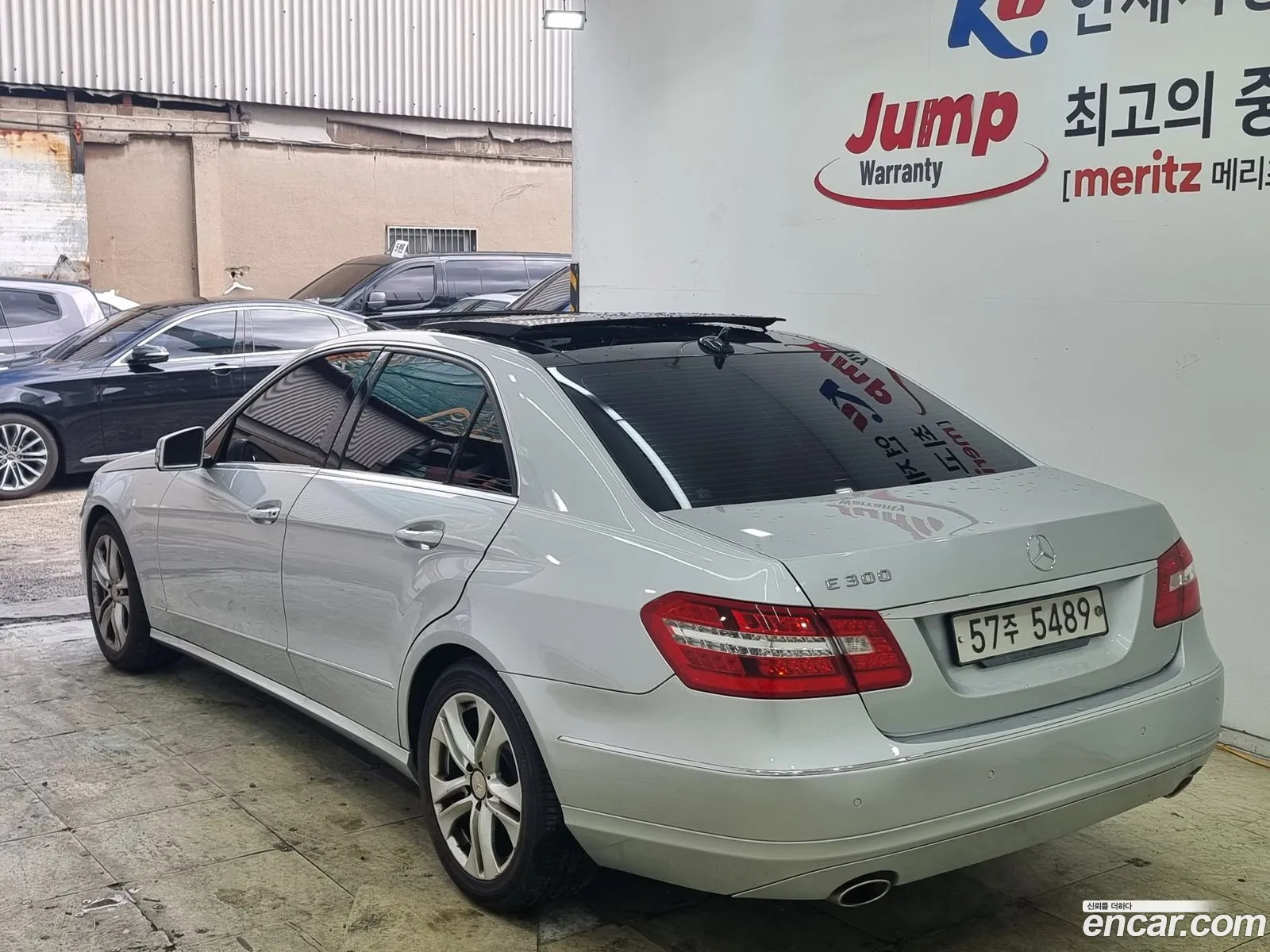 Mercedes-Benz E-Class W212 2011 — 13