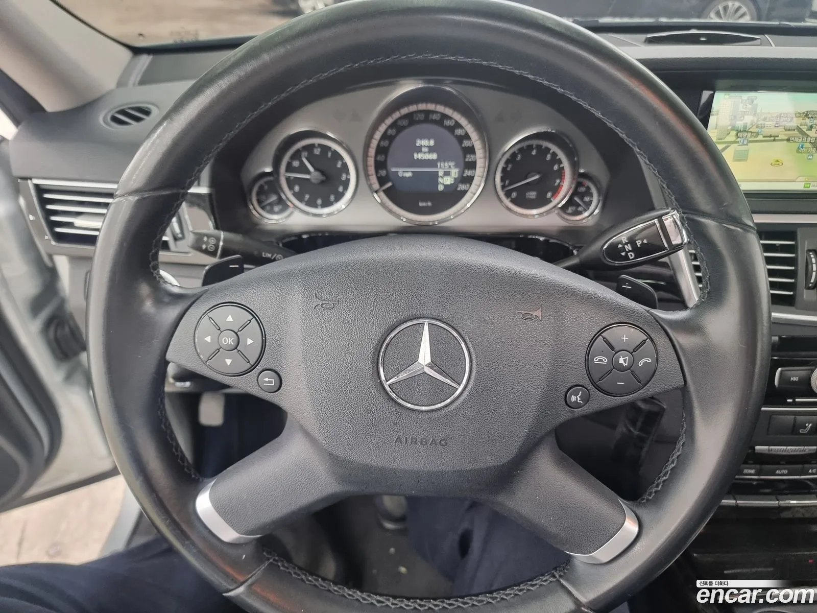 Mercedes-Benz E-Class W212 2011 — 12