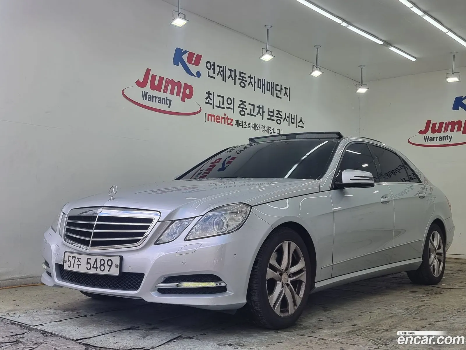 Mercedes-Benz E-Class W212 2011 — 11